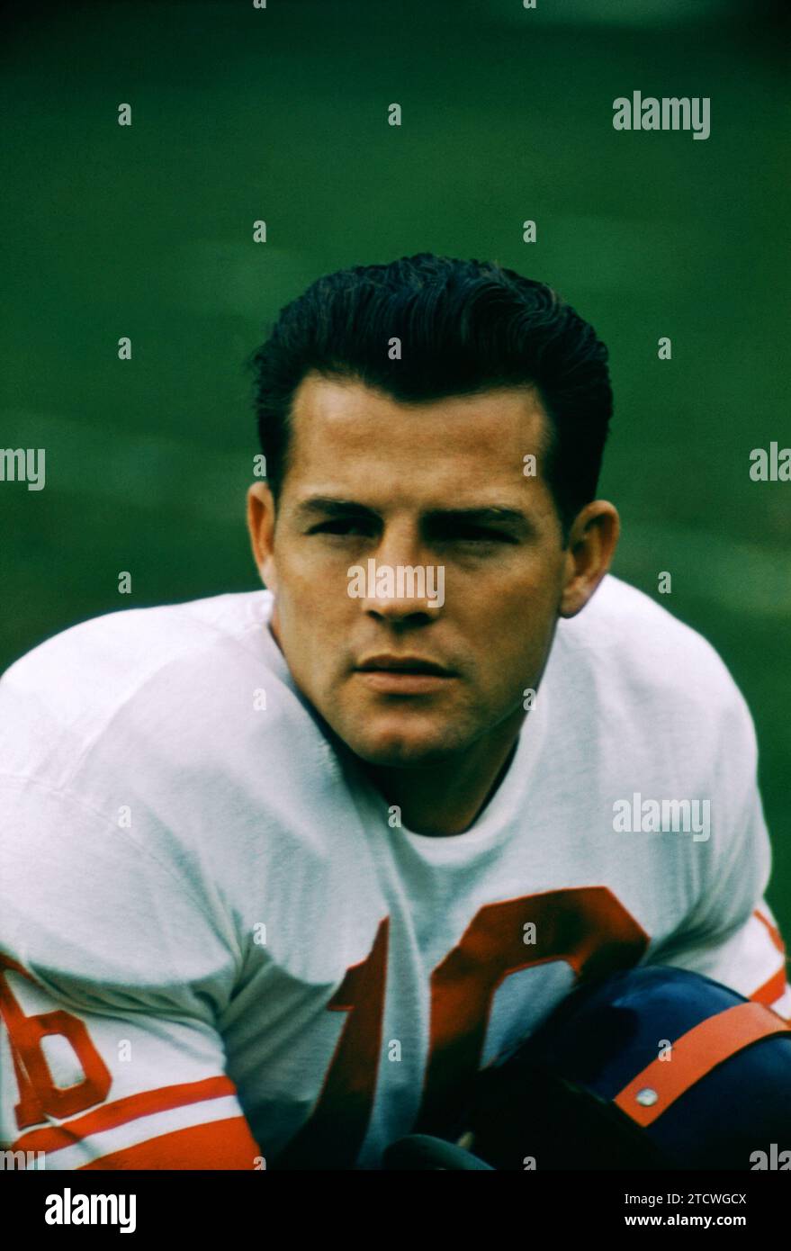 BRONX, NY - 1957: Frank Gifford #16 of the New York Giants poses for a