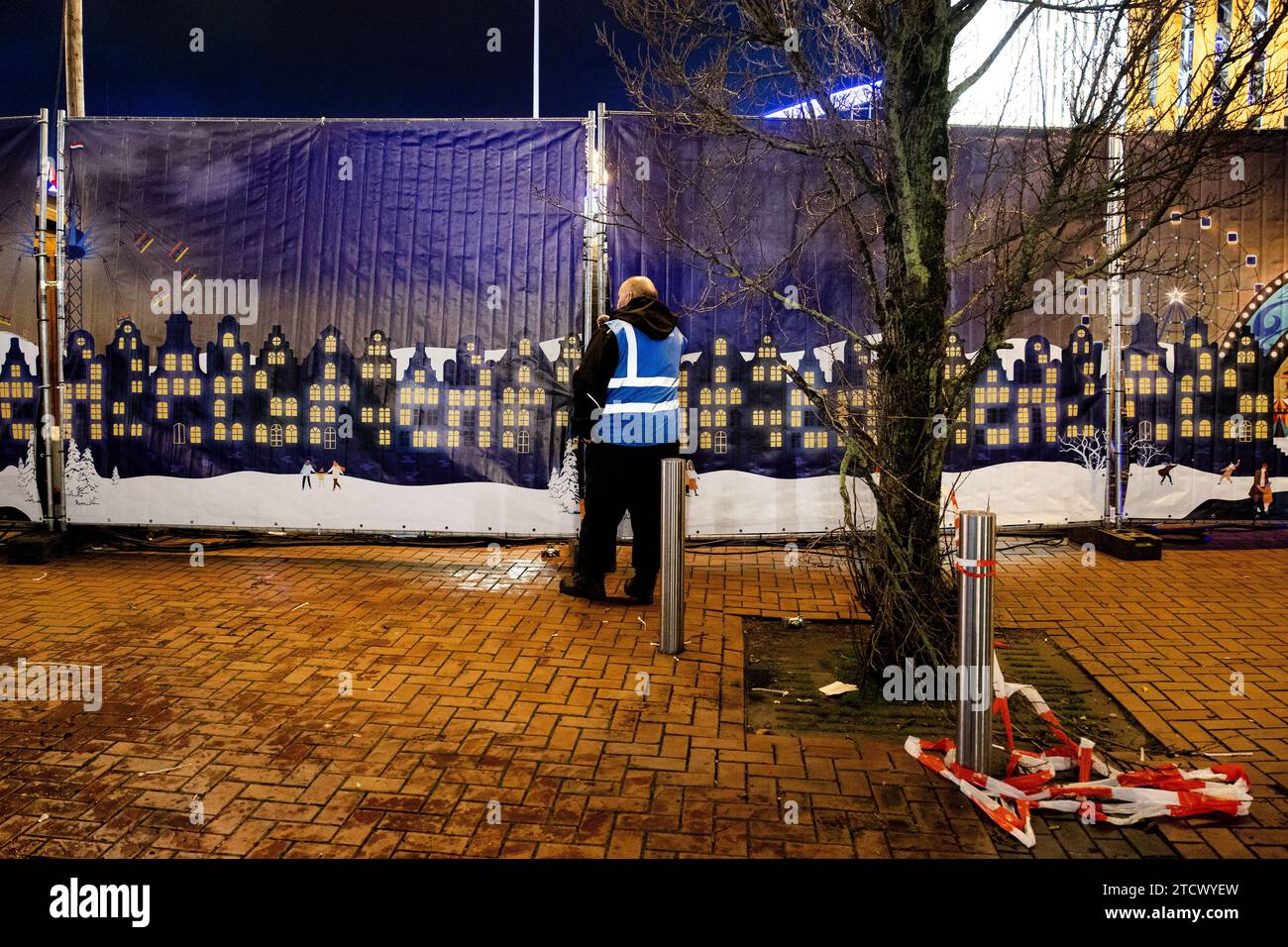 AMSTERDAM A security guard during the opening of Het Amsterdamse