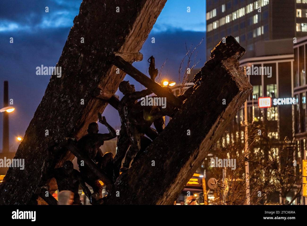 Monument, sculpture Steile Lagerung, reminder of Ruhr mining, at Platz Freiheit, in the city centre of Essen, at the main railway station, NRW, German Stock Photo