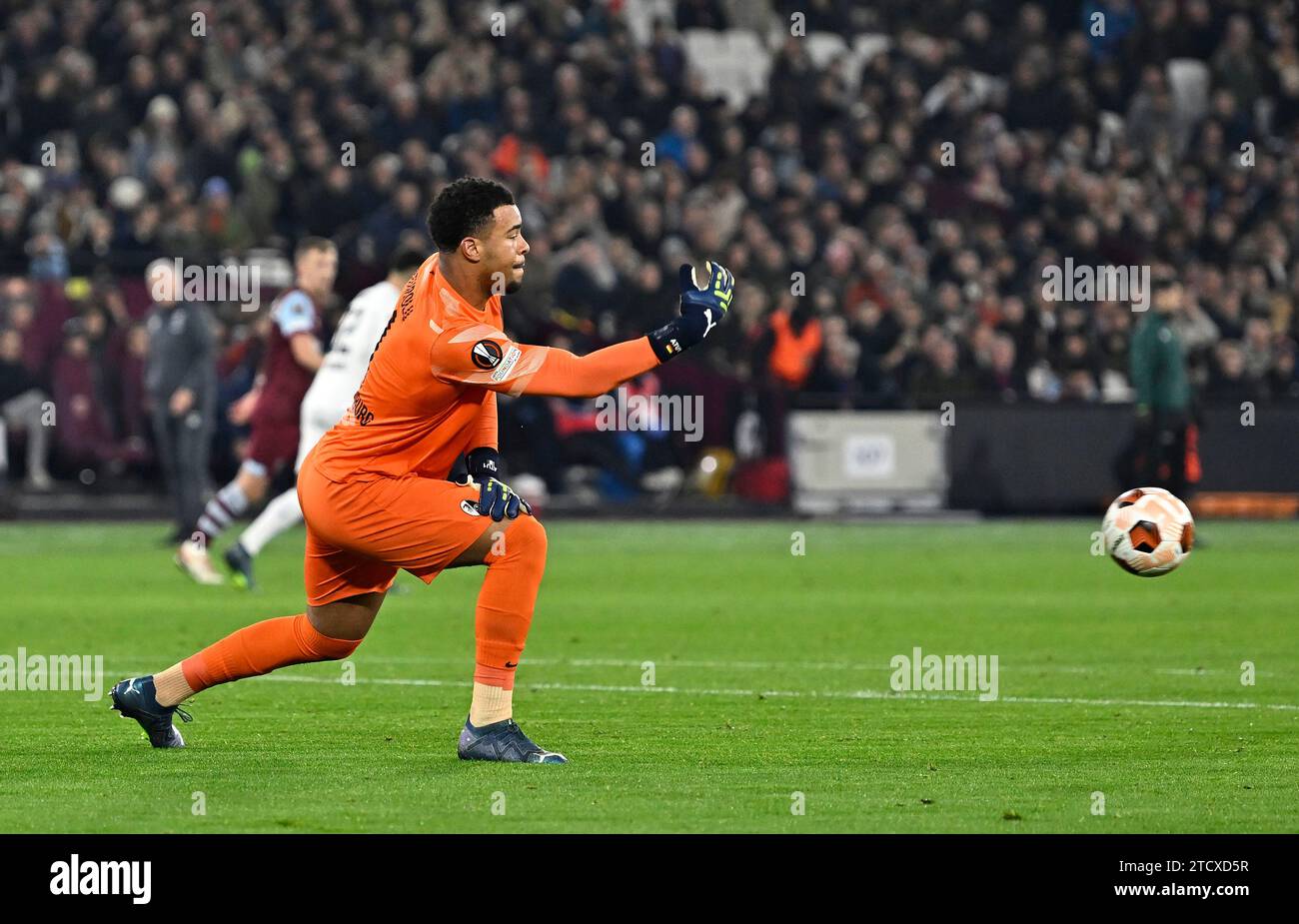 Noah Atubolu Freiburg goalkeeper Next Steps for Milan Fans