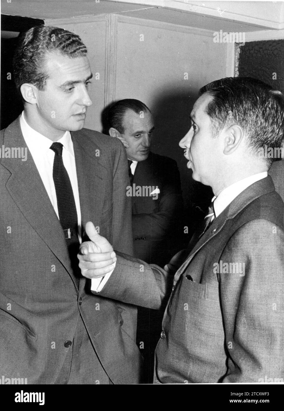 05/09/1964. The national delegate of Sports Juan Antonio Samaranch Conversing with Don Juan Carlos de Borbón. Credit: Album / Archivo ABC / Albero y Segovia Stock Photo