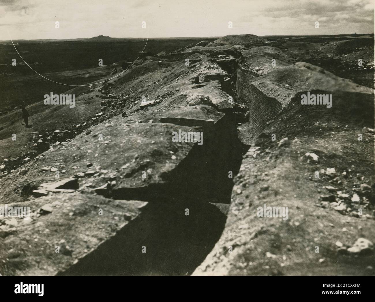 Madrid, 1936. Spanish Civil War. Trench of the nationals on the ...