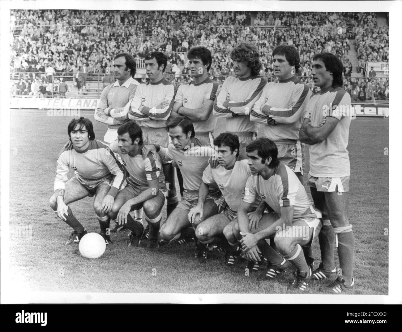 The group of players who made up the Cádiz CF squad in 1977. Credit Album / Archivo ABC