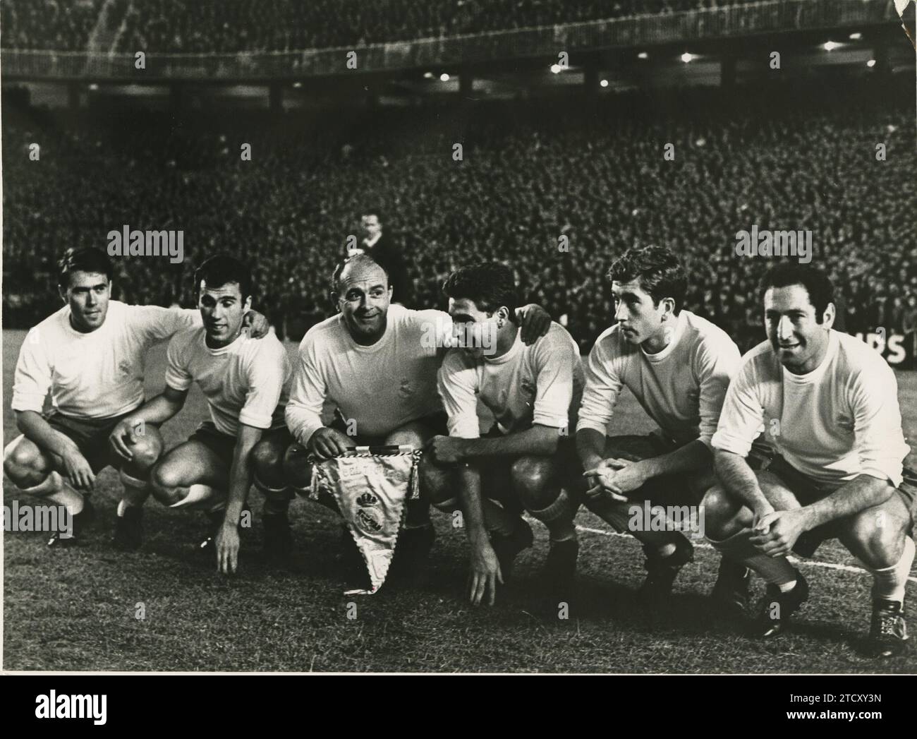 06/07/1967. Tribute to Di Stéfano. The match ended with the result of real Madrid, 0; Celtic, 1. In the Image, Serena, Amancio, Di Stefano, Grosso, Velázquez and Gento. Di Stéfano was awarded the medal for sporting merit. Alfredo Di Stéfano Retires as a player. Credit: Album / Archivo ABC / Teodoro Naranjo Domínguez Stock Photo