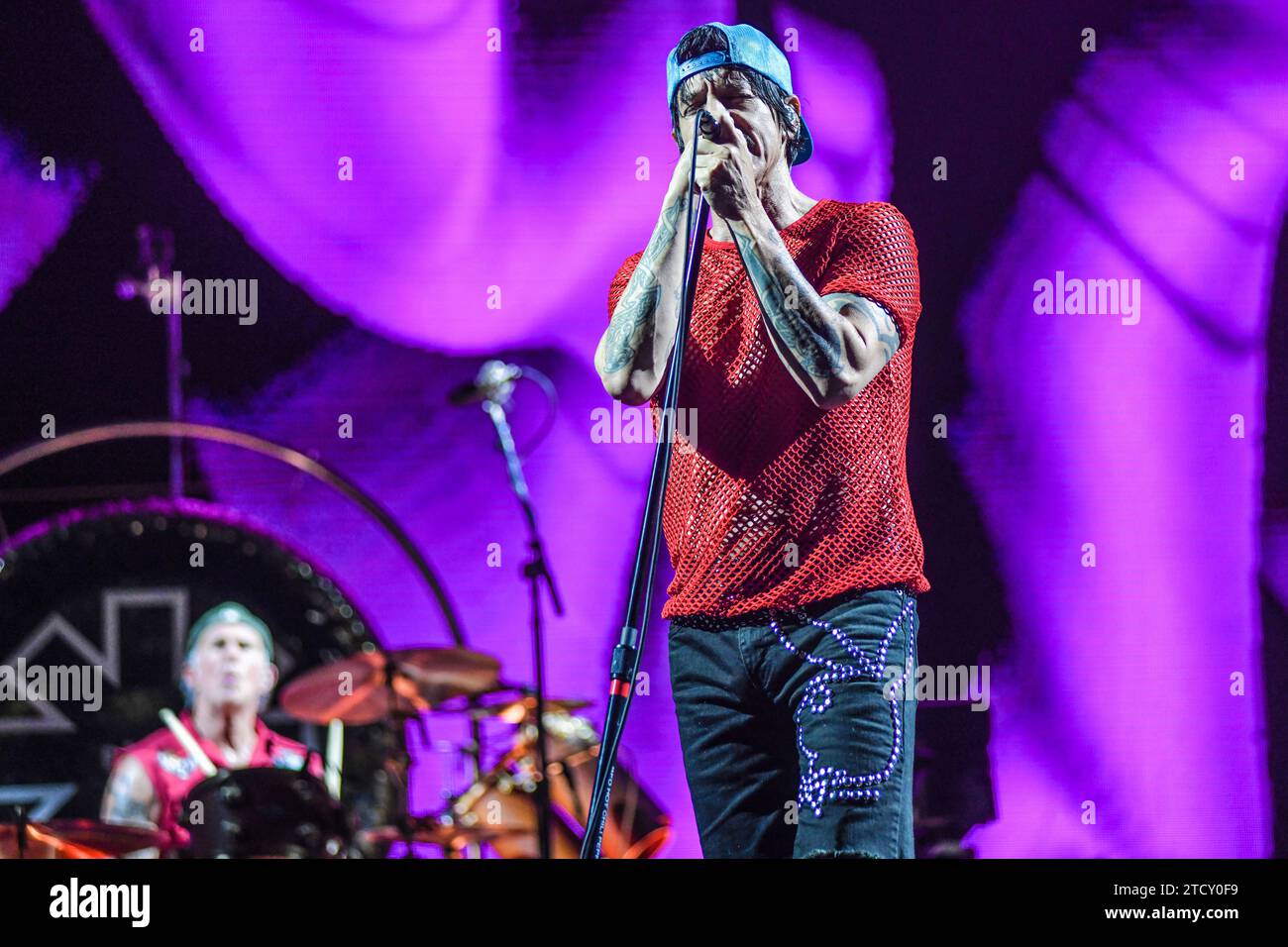 Red Hot Chili Peppers Anthony Kiedis (vocals), Chad Smith (drums