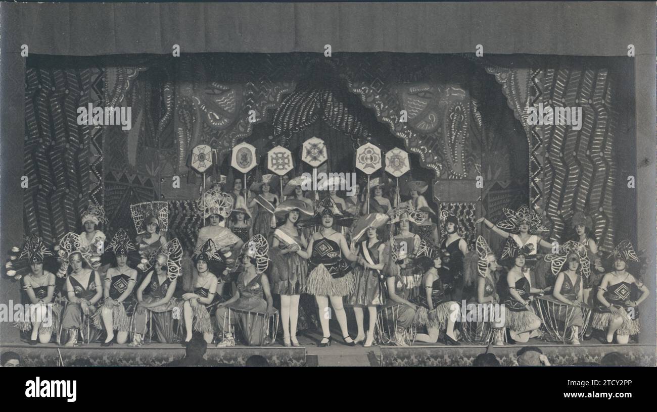 04/04/1923. Madrid. In the Comic Theater. A scene from the magazine Gran Espectáculo, by López Monis, Ramón Peña and Maestro Millan, 'nuevo Mundo', Released yesterday. Credit: Album / Archivo ABC / Larregla Stock Photo