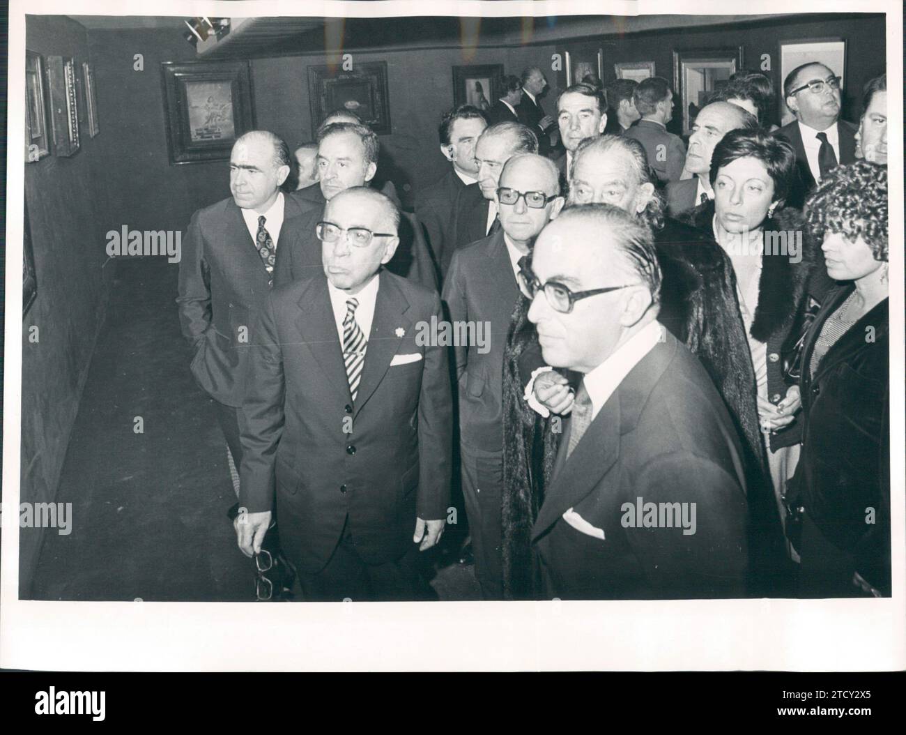 Figueras (Gerona), 9/29/1974. Inauguration of the Dalí Theater Museum. In the image Dalí with the Minister of the Interior, José García Hernández and other authorities. Credit: Album / Archivo ABC / Juan Cid Stock Photo