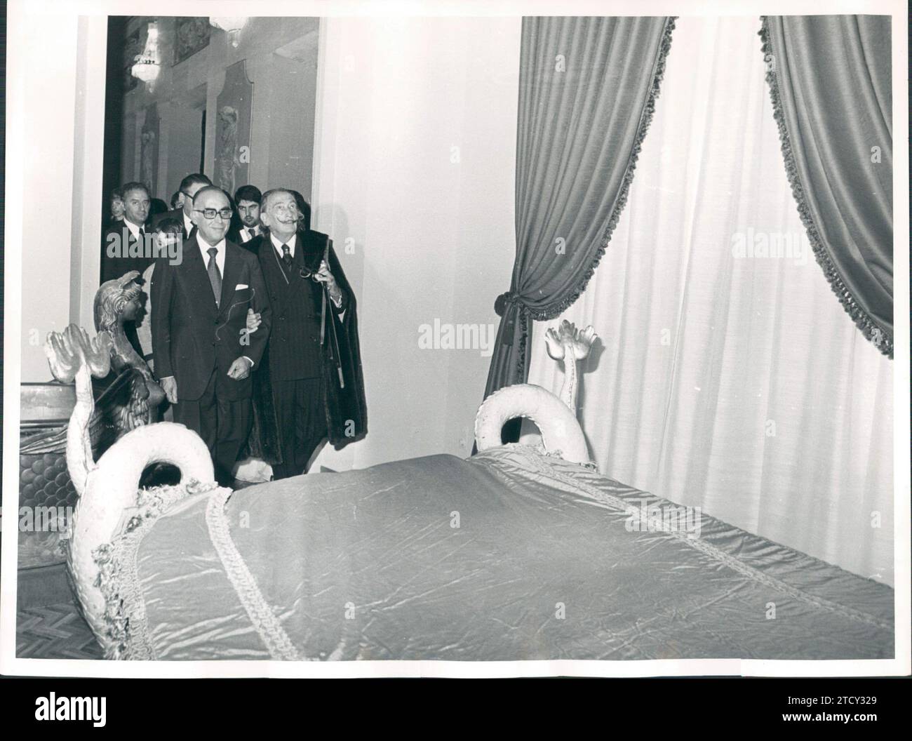 Figueras (Gerona), 9/29/1974. Inauguration of the Dalí Theater Museum. In the image, Dalí with the Minister of the Interior José García Hernández. Credit: Album / Archivo ABC / Juan Cid Stock Photo