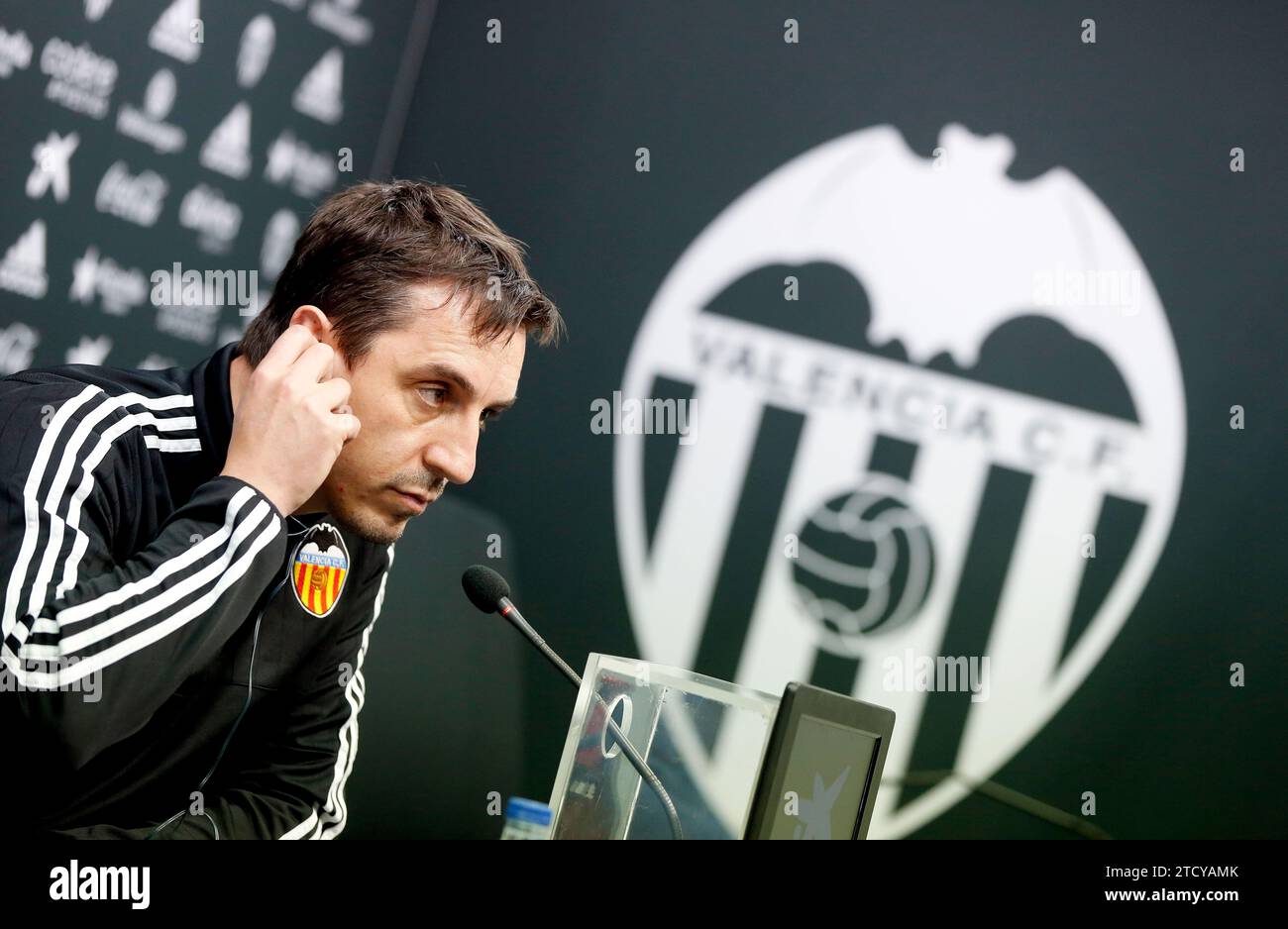 Valencia, 02/09/2016. Press meeting with Valencia CF coach Gary Neville, in the sports city. Photo: Rober Solsona ARCHDC. Credit: Album / Archivo ABC / Rober Solsona Stock Photo