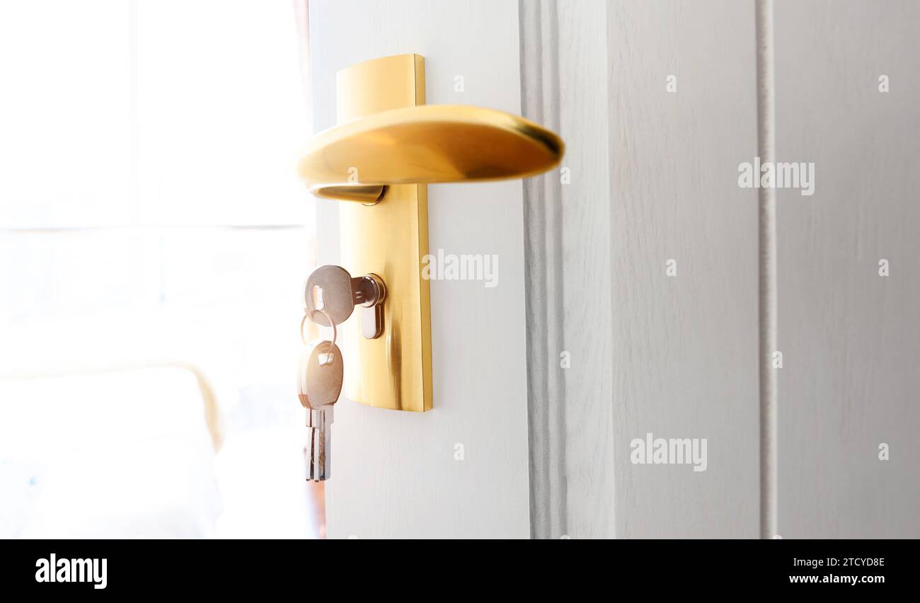 Key Below Handle Key under hi-res stock photography and images - Alamy
