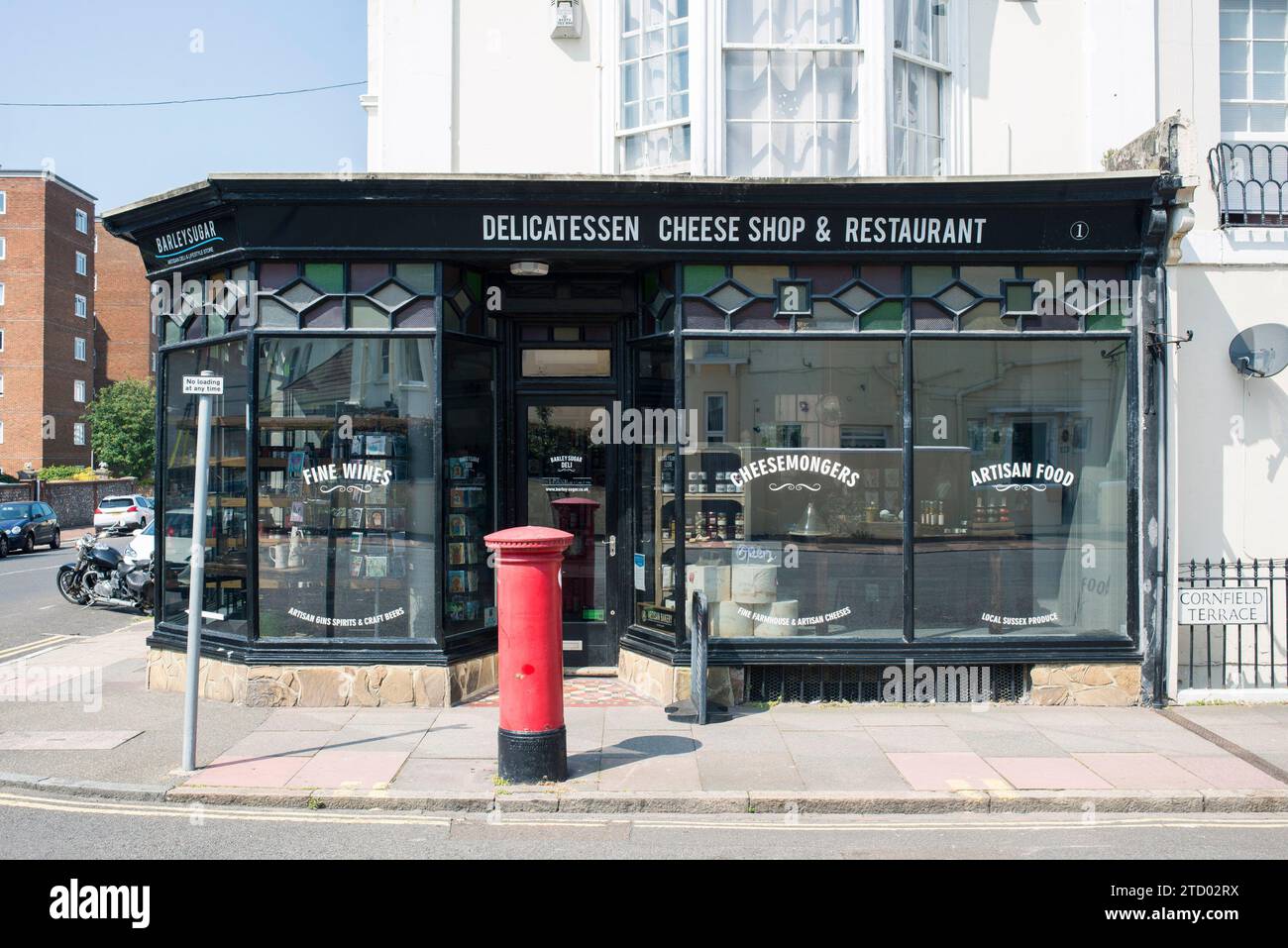 Exterior photography of a traditional coffee shop and delicatessen in Great Britain Stock Photo