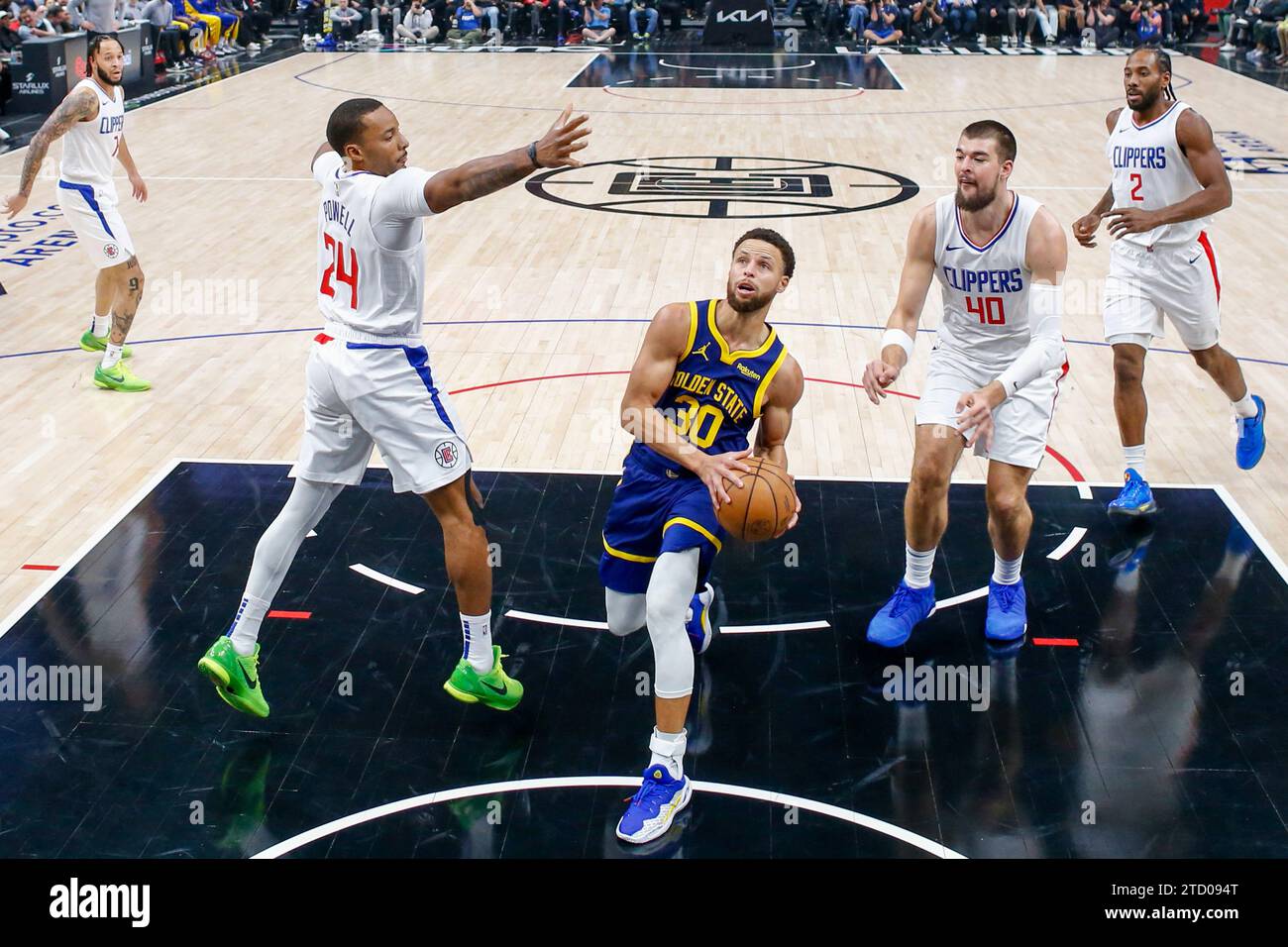 Golden State Warriors' Stephen Curry (C) seen in action during the NBA basketball game between Clippers and Warriors at Crypto.com Arena. Final score; Clippers 121:113 Golden State Warriors. Credit: SOPA Images Limited/Alamy Live News Stock Photo