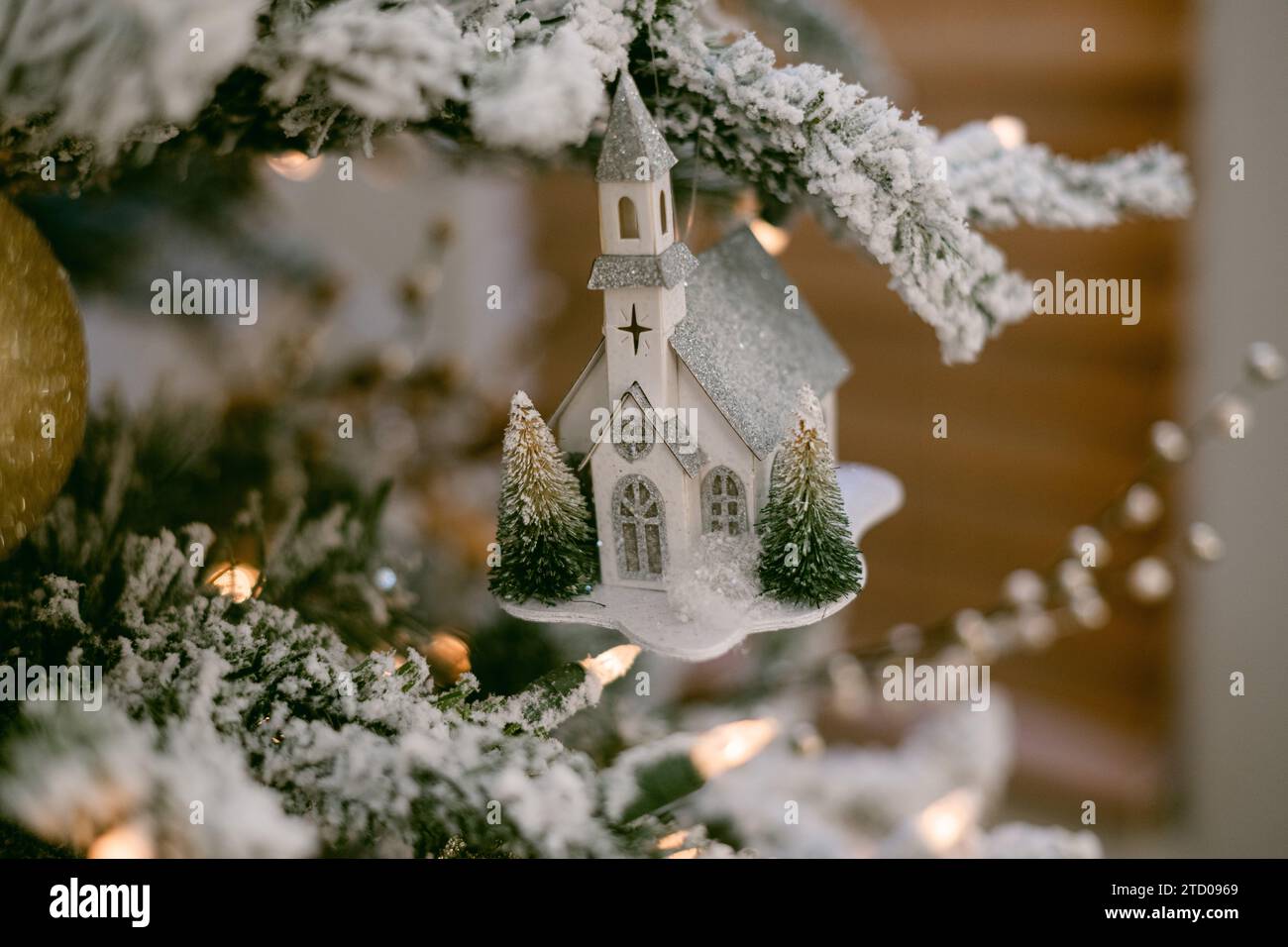 Church ornament hi-res stock photography and images - Alamy