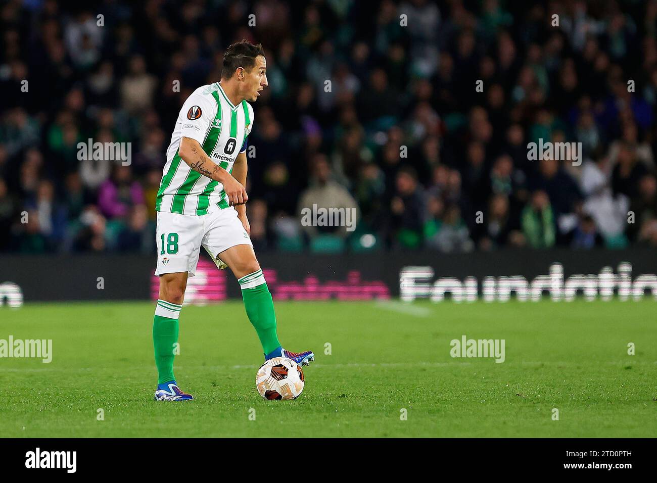 Seville, Spain. 14th December 2023. Andres Guardado (18) of Real Betis seen during the UEFA Europa League match between Real Betis and Rangers at the Estadio Benito Villamarin in Seville. (Photo credit: Gonzales Photo - Andres Gongora). Credit: Gonzales Photo/Alamy Live News Stock Photo
