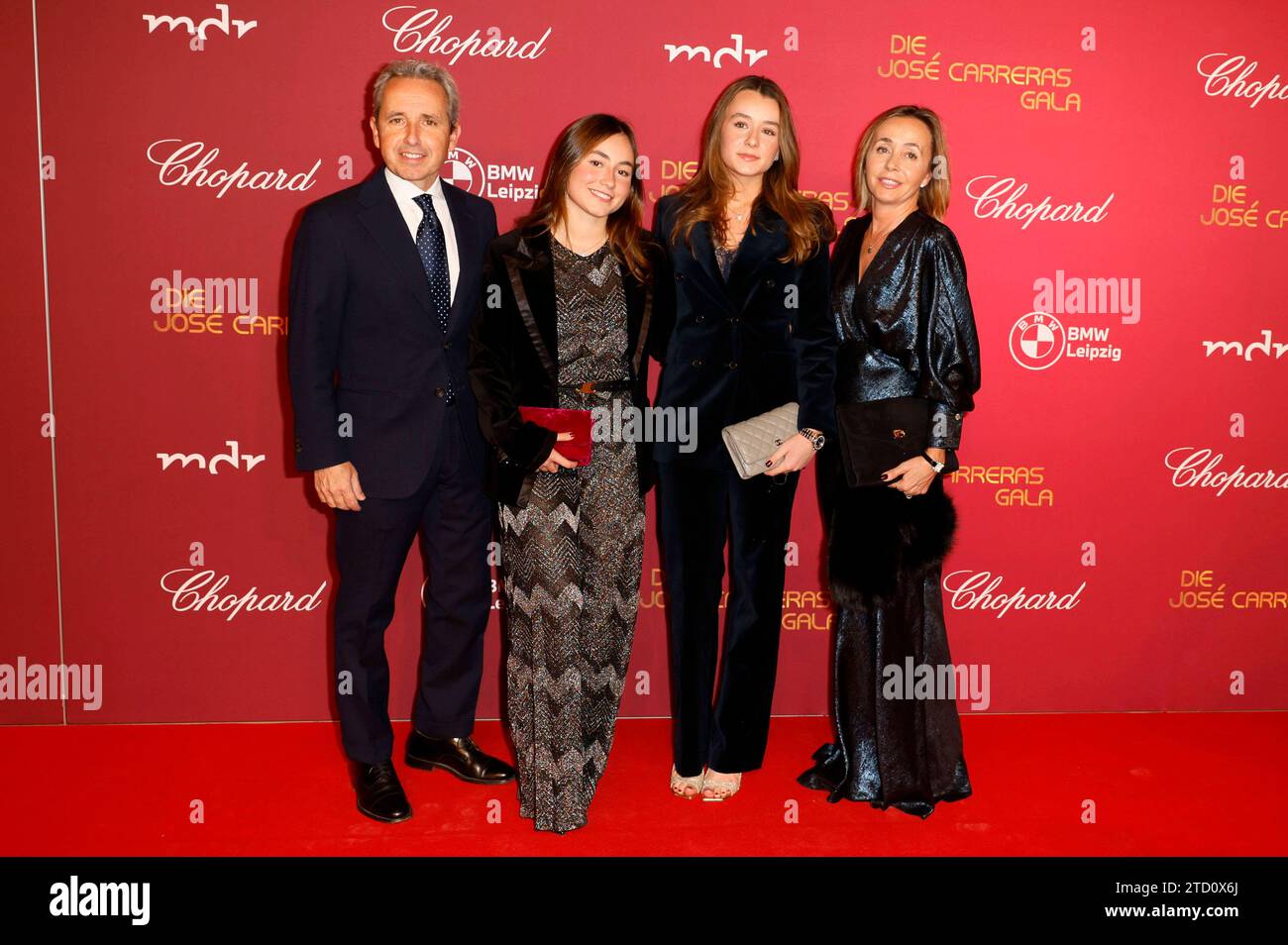 Albert Carreras mit Ehefrau Ingrid Salvado und den Töchtern Maria und