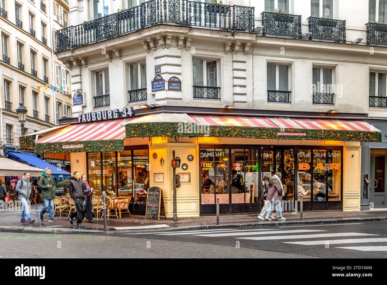 Faubourg 34 ,a trendy corner bistro on Rue du Faubourg Montmartre in the 9th arrondissement of Paris, France Stock Photo