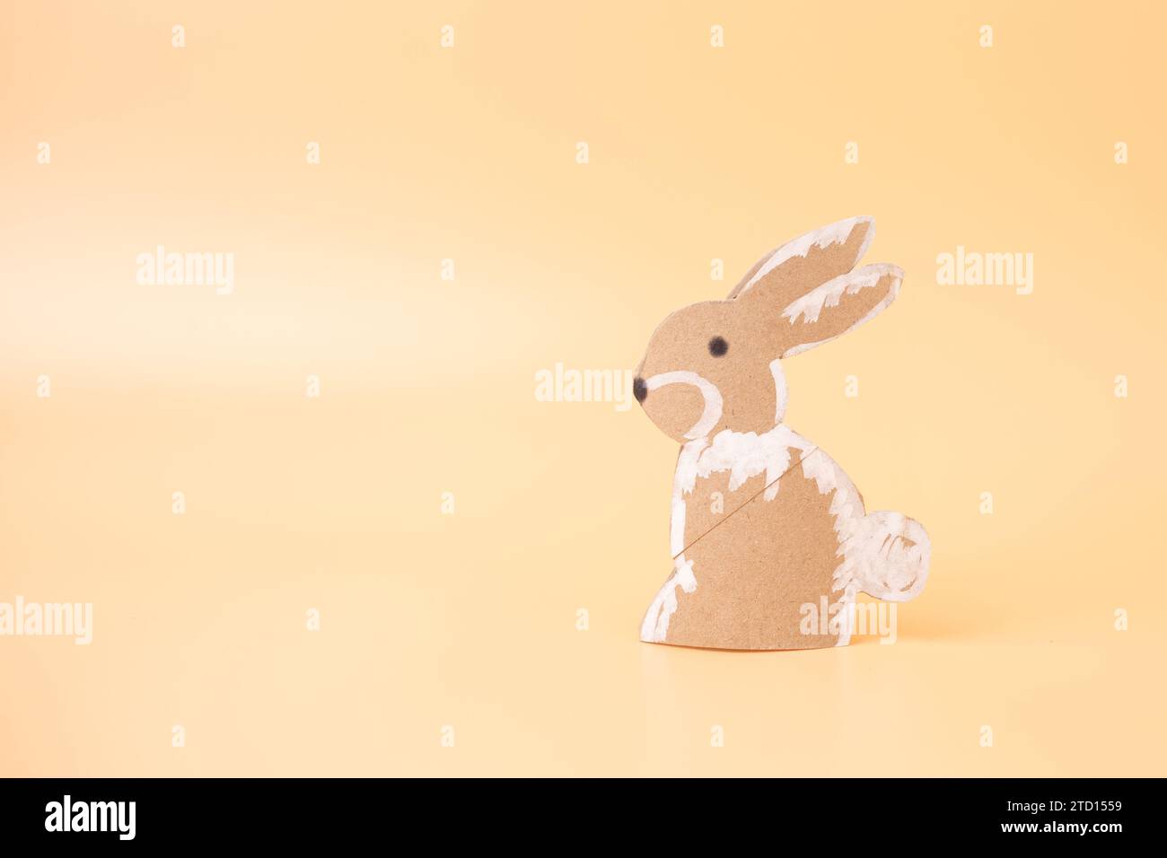 cut out paper rabbit animal tutorial, craft, DIY Stock Photo - Alamy