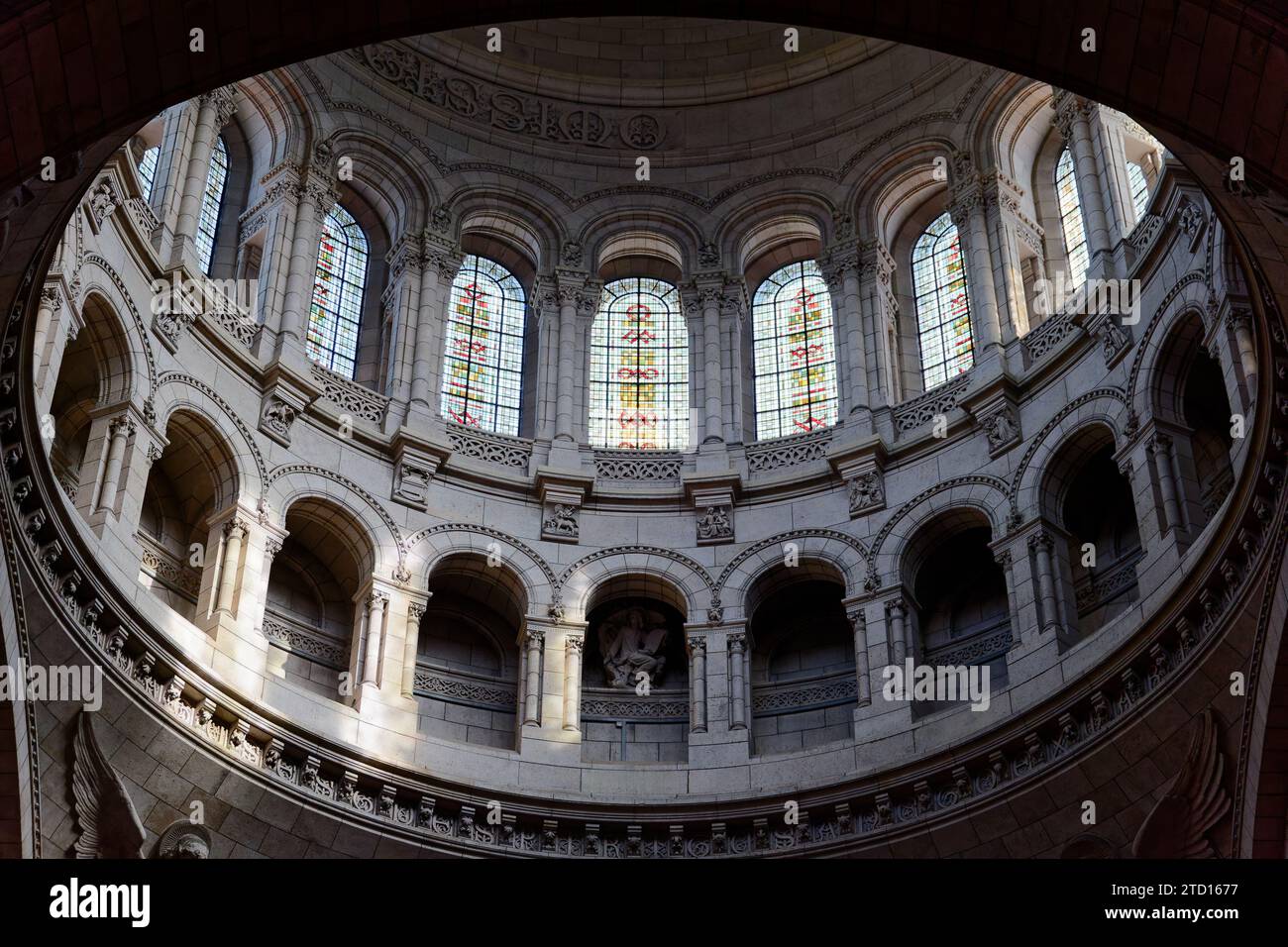 interior-of-the-basilica-of-sacr-coeur-de-montmartre-statue-of-saint