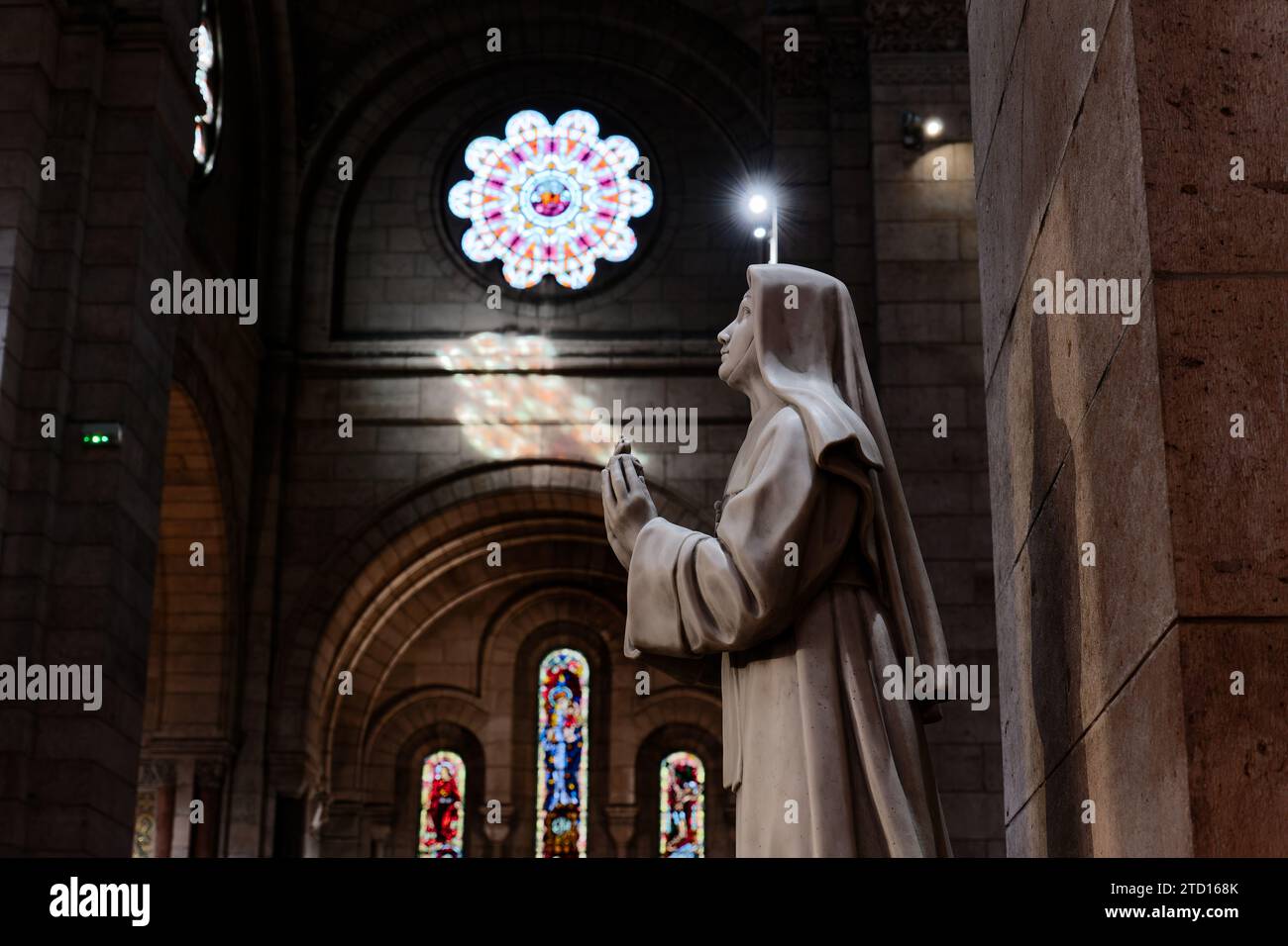 interior-of-the-basilica-of-sacr-coeur-de-montmartre-one-of-the-most