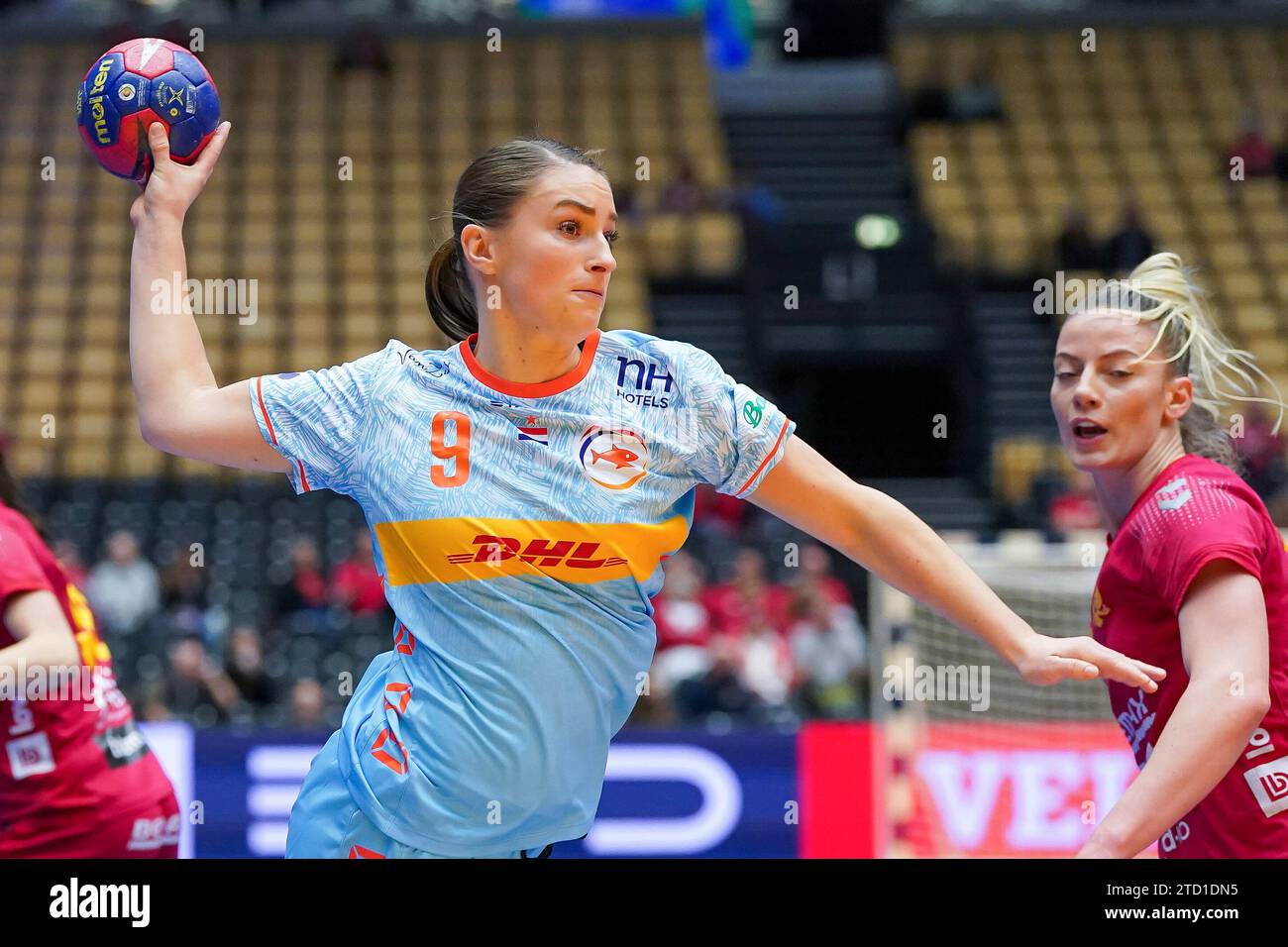 HERNING, DENMARK - DECEMBER 15: Larissa Nusser of the Netherlands during the 26th IHF Women's World Championship Handball Final Round, 5-8 place match between Montenegro and Netherlands at Jyske Bank Boxen on December 15, 2023 in Herning, Denmark (Photo by Henk Seppen/Orange Pictures) Stock Photo