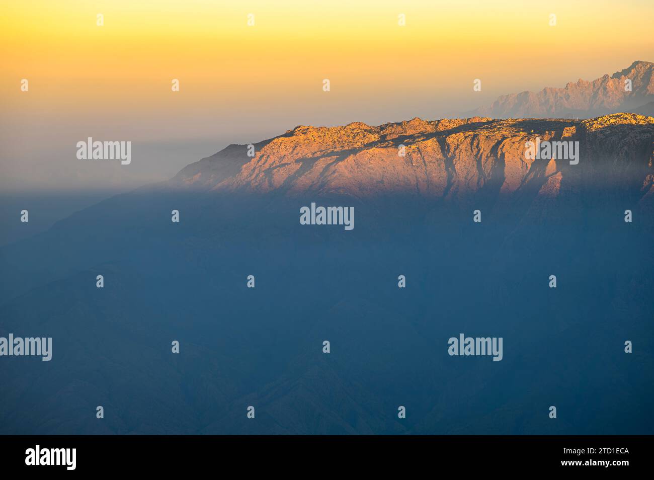 Arabian Ranges Photos Discover the beauty of Saudi Arabia. Extraordinary landscape of the ...