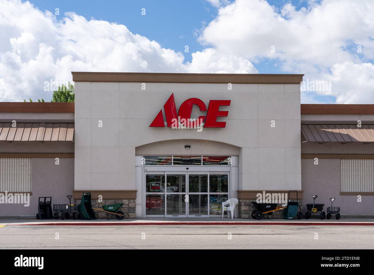 Ace home logo hi-res stock photography and images - Alamy