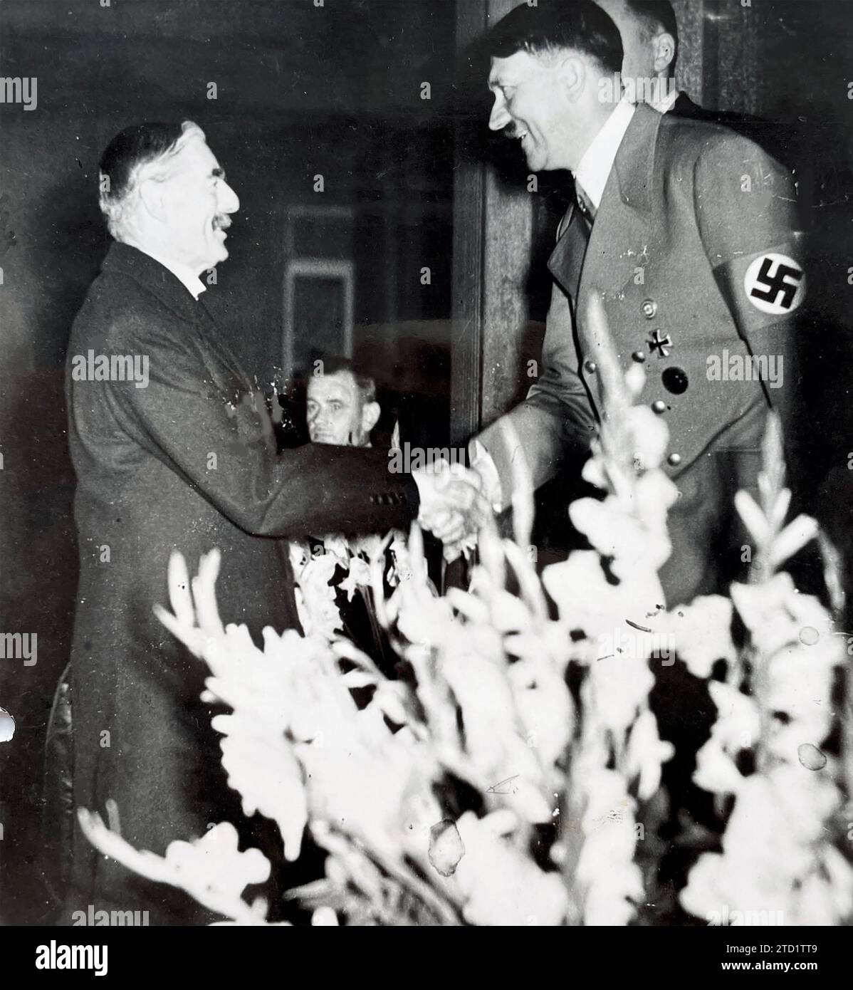 NEVILLE CHAMBERLAIN, British Prime Minister, meets Adolf Hitler  at Berchtesgaden, 24xSeptember, 1938 Stock Photo