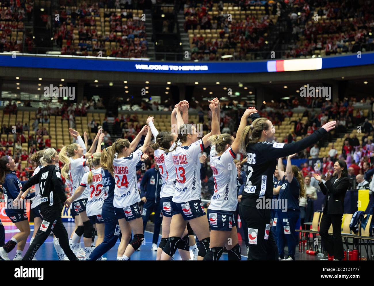 Herning, Denmark, December 15th 2023: Players of Norway celebrate after winning the IHF Womens World Championship 2023 semi final game between Denmark and Norway at Jyske Bank Boxen in Herning, Denmark  (Ane Frosaker / SPP) Stock Photo