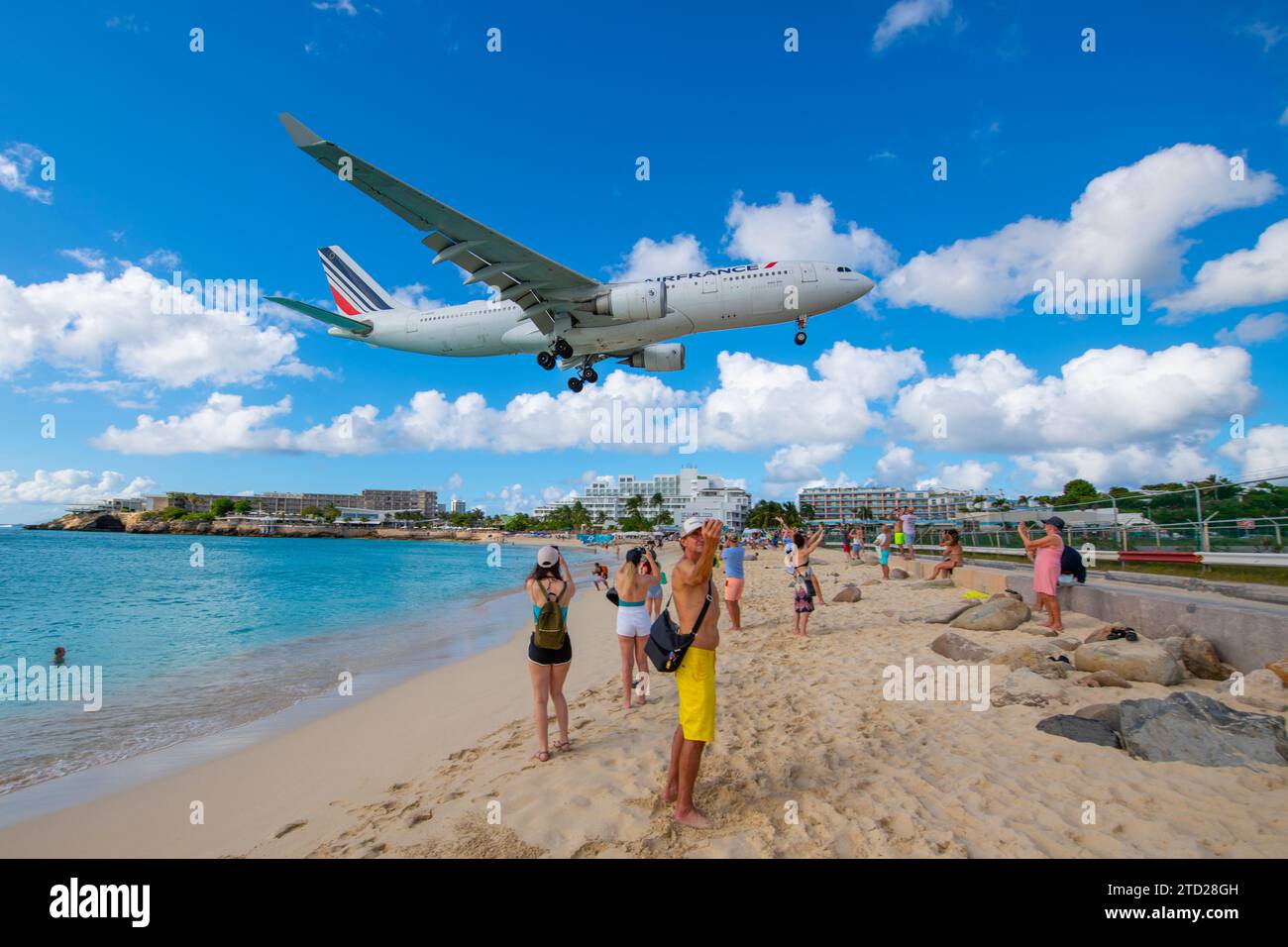 Air france plane beach hi-res stock photography and images - Alamy