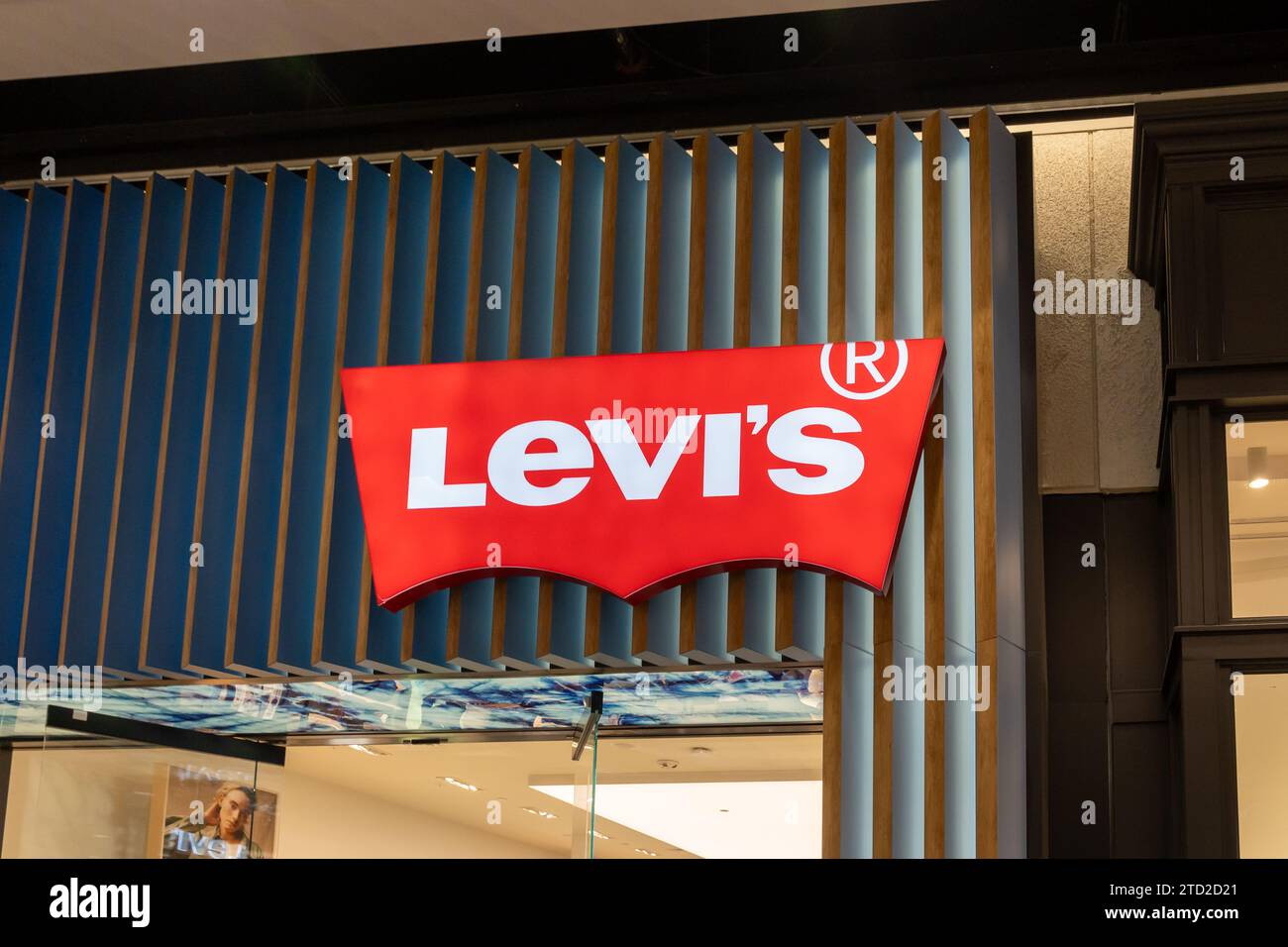 Levis store sign hi-res stock photography and images - Alamy