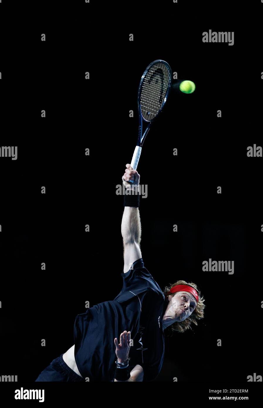 15th December 2023; ExCel Centre, Newham, London, England; Ultimate Tennis Showdown Grand Final Day 1; Andrey Rublev (Rublo) serves to Diego Schwartzman (EL Peque) Stock Photo