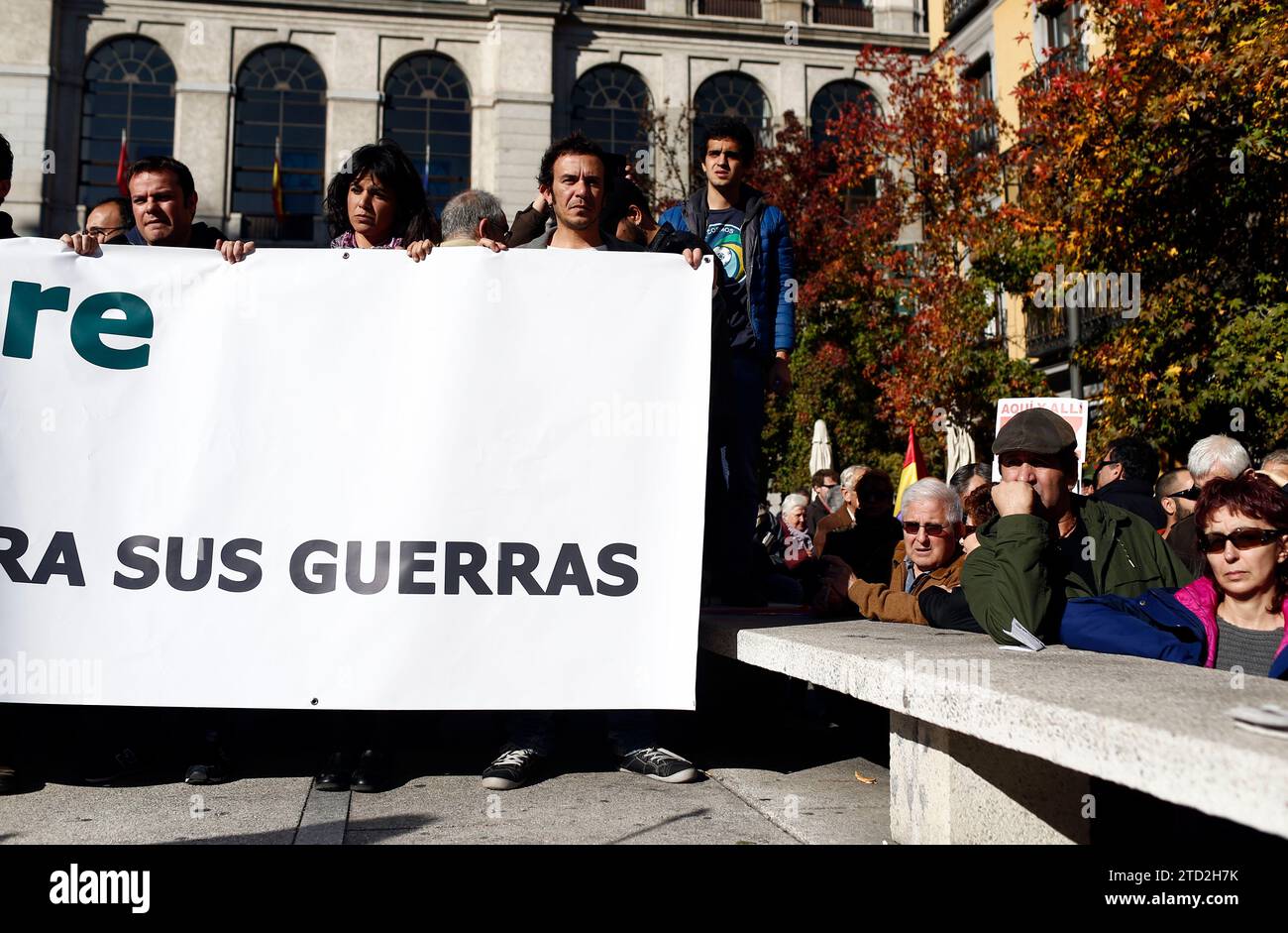 Madrid, 11/28/2015. Demonstration against the war, among the attendees were the actor Alberto San Juan, the leader of Podemos in Andalusia, Teresa Rodríguez and the mayor of Cádiz 'Kichi', and Mauricio Valiente participated on behalf of Ahora Madrid. Photo: Oscar del Pozo ARCHDC. Credit: Album / Archivo ABC / Oscar del Pozo Stock Photo