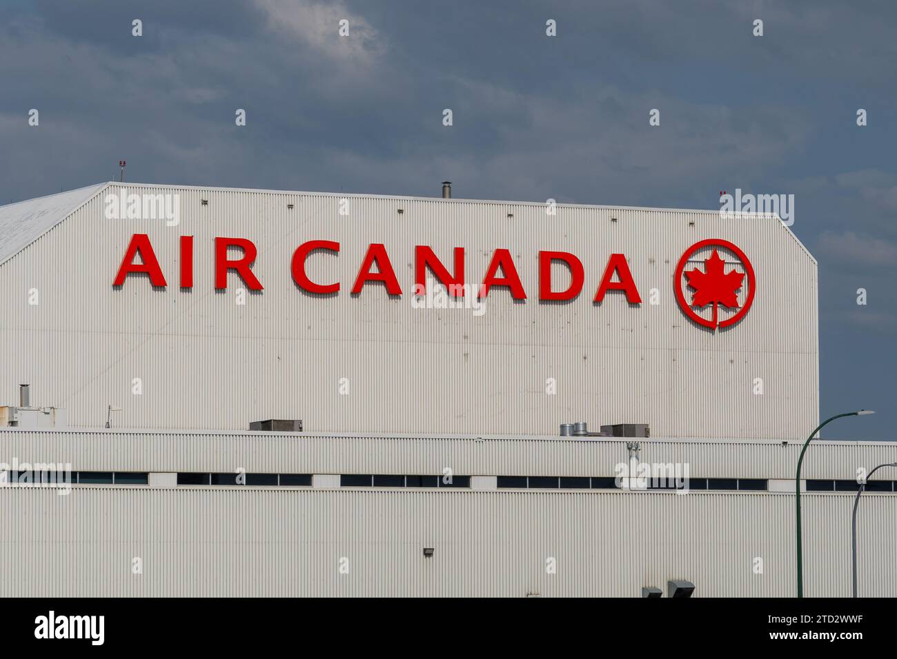 Air canada logo hi-res stock photography and images - Alamy