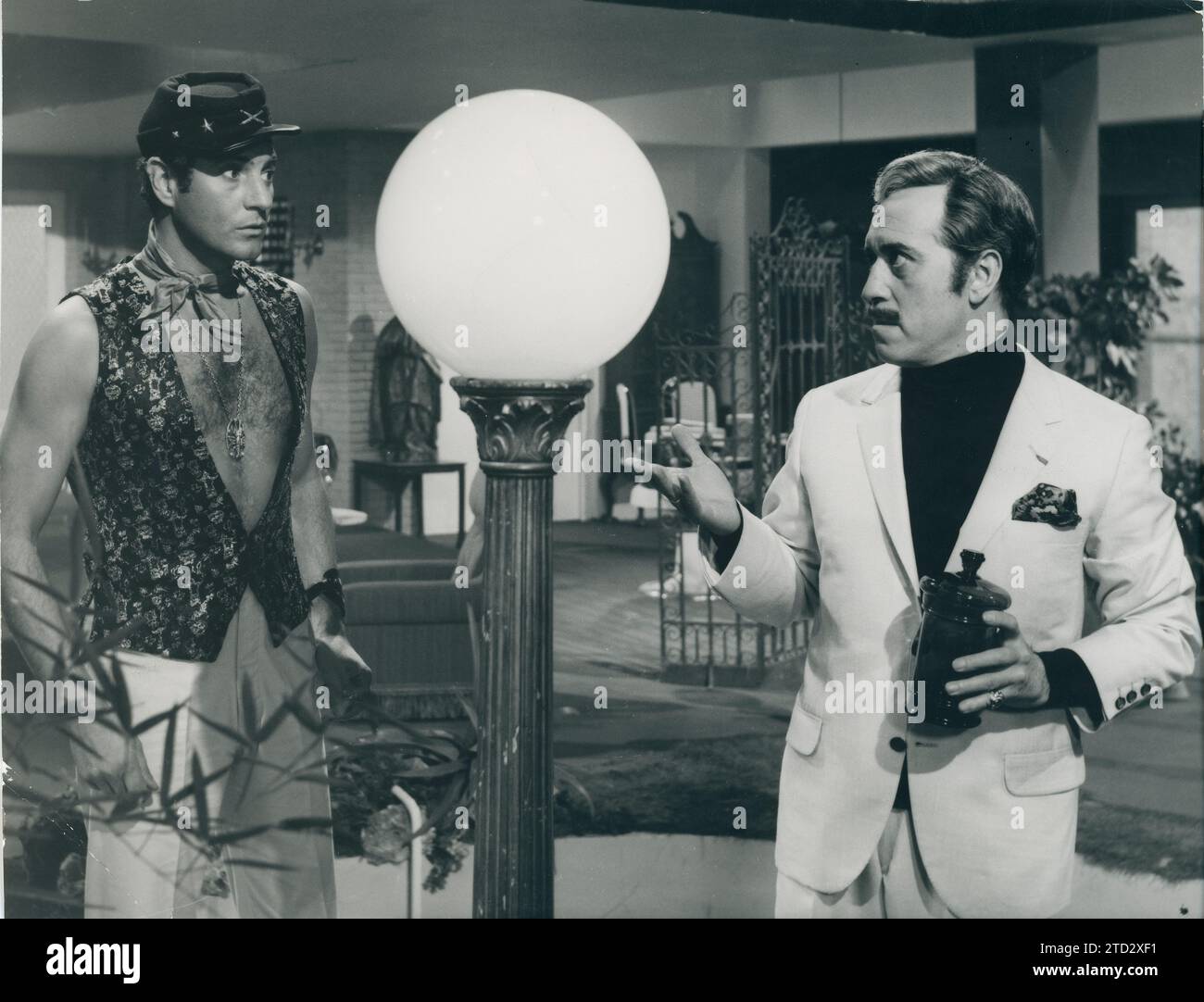 1968. José Luis López Vázquez and Arturo Fernández in 'Conjugal Sins', a film directed by Jose María Forqué. Credit: Album / Archivo ABC Stock Photo