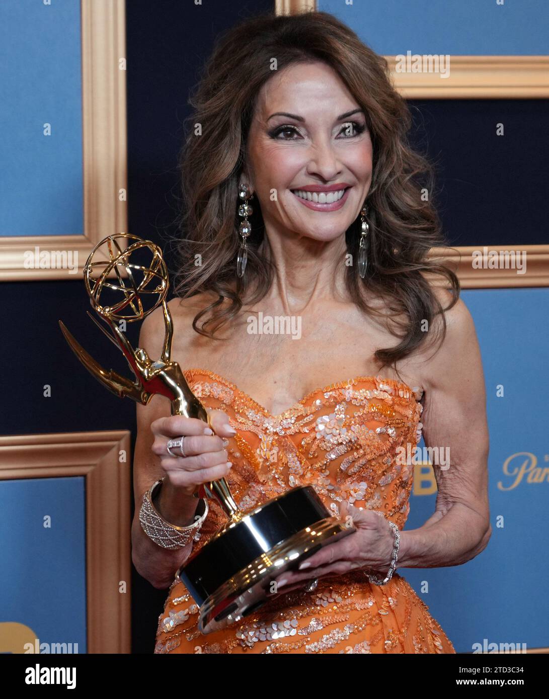 Beautiful Fans Revisit Scene That Won Susan Lucci Her Emmy Wallpaper Art Beautiful Fans Revisit Scene That Won Susan Lucci Her Emmy Wallpaper Art
