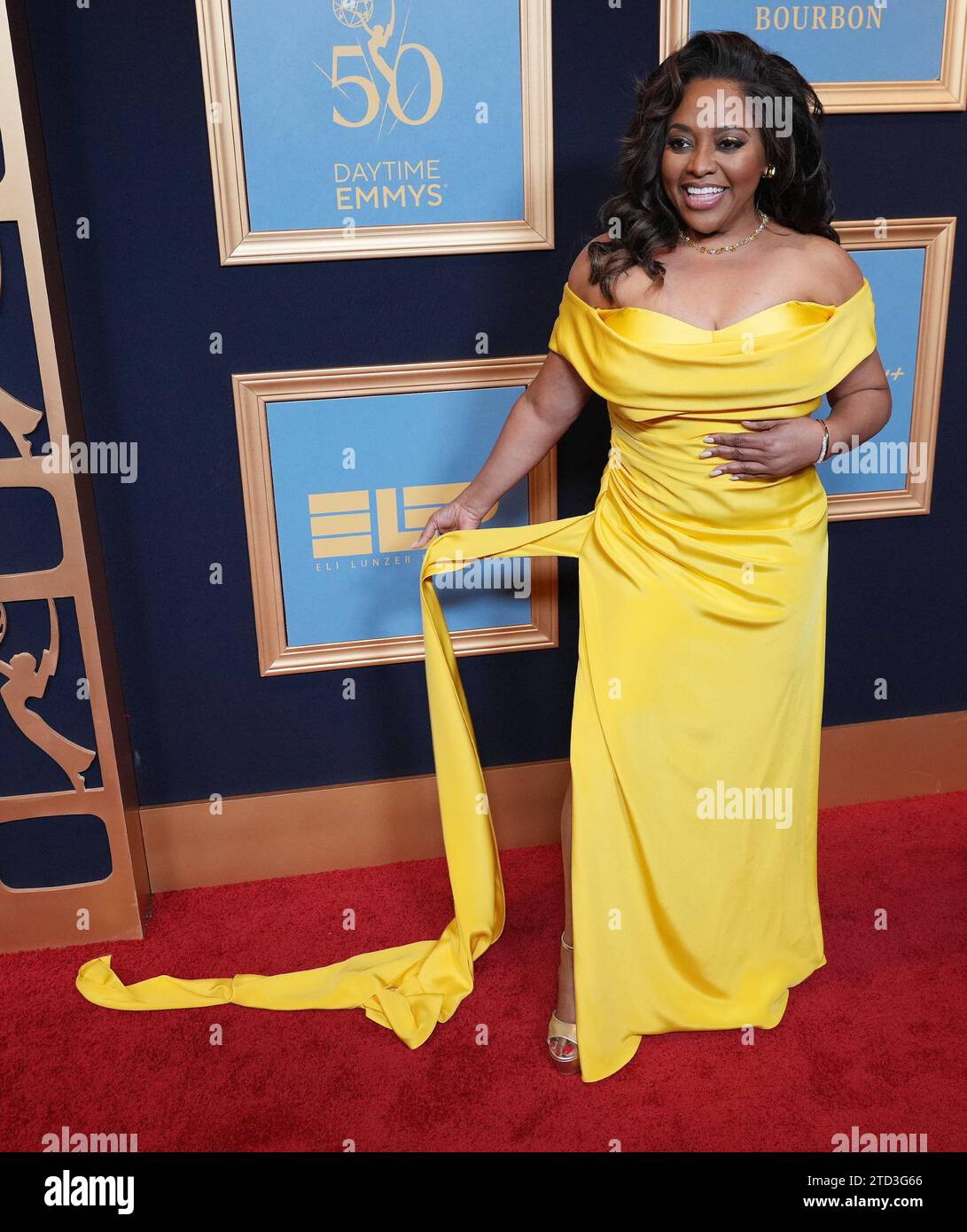 Sherri Shepherd arrives at the 50th Annual Daytime Emmy Awards held at