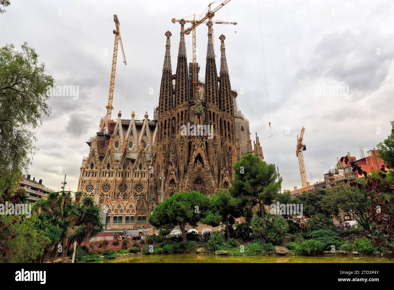 Sagrada Familia Construction Cranes Construction Site In October 2016 sagrada-familia-construction-cranes-construction-site-in-october-2016