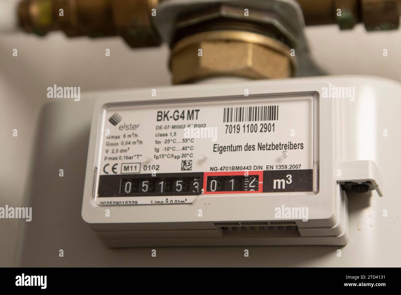 Symbolic image of energy costs in the household, natural gas, analogue