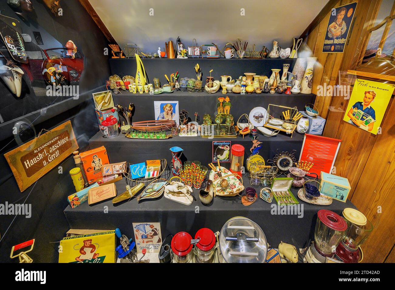 Bric-a-brac and knick-knacks, 50s and 60s, Germany Stock Photo - Alamy