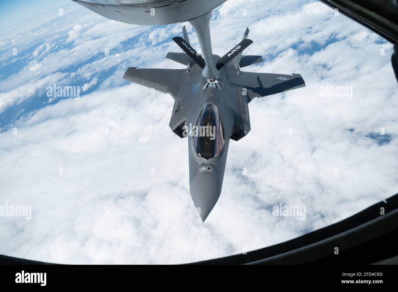 East China Sea, International Waters. 05 December, 2023. A U.S Air Force F-35A Lightning II stealth fighter aircraft assigned to the 356th Expeditionary Fighter Squadron, refuels from an Air Force KC-135 Stratotanker, December 5, 2023 over the East China Sea.  Credit: A1C Tylir Meyer/U.S. Air Force/Alamy Live News Stock Photo