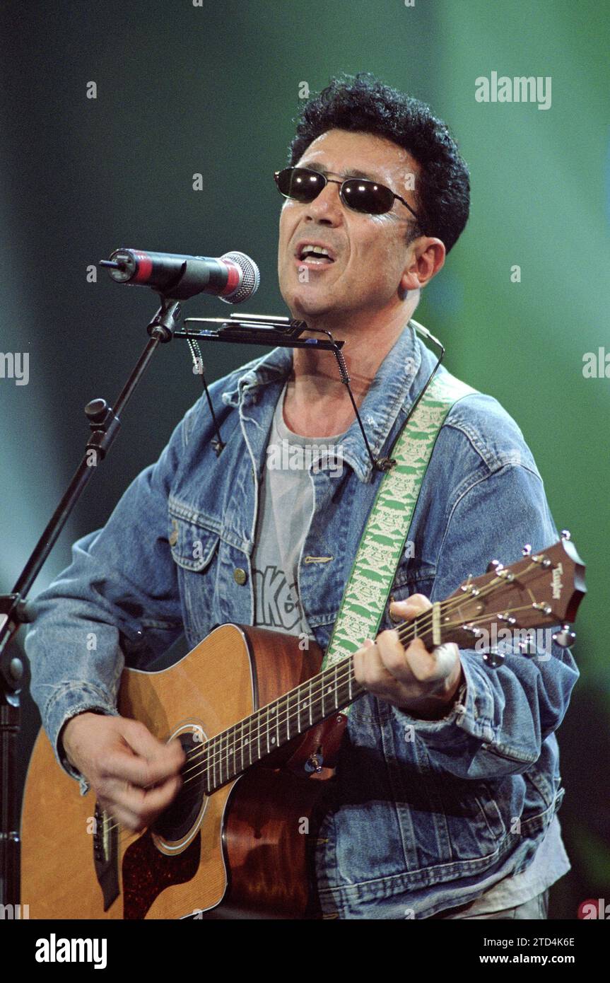 Milan Italy 20011126 Edoardo Bennato during the music television