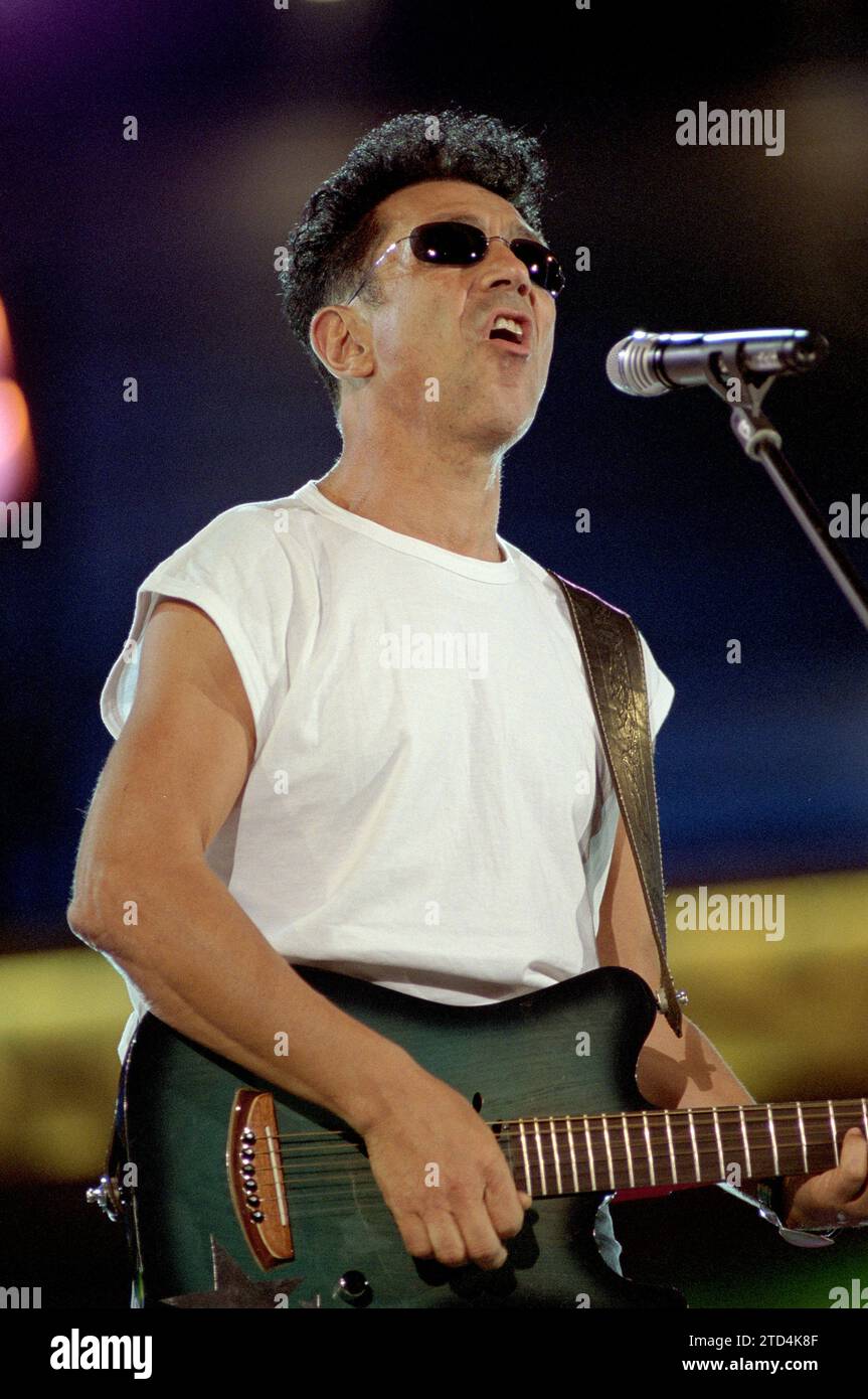 Verona Italy 20010907 Edoardo Bennato during the music television