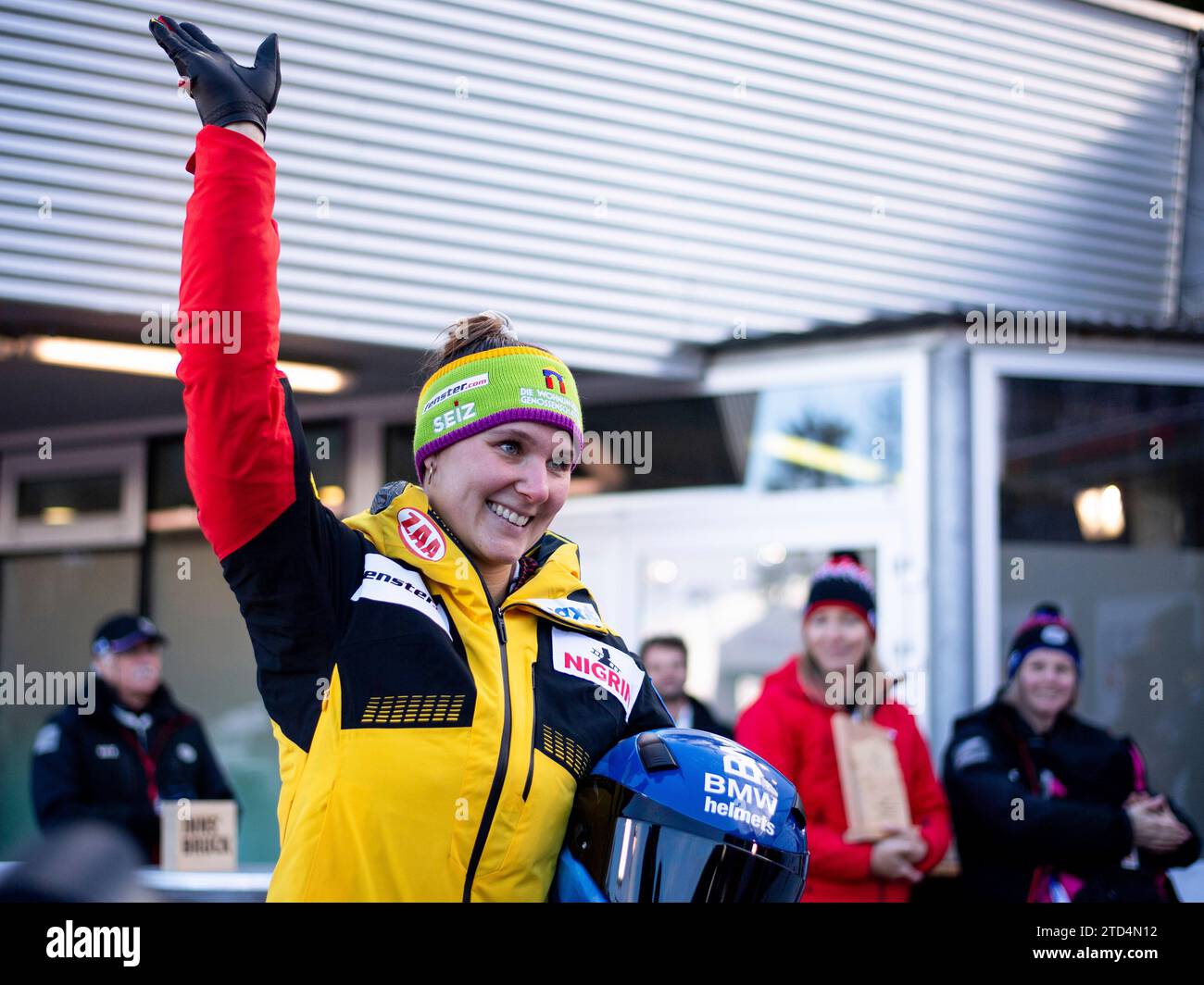 Lisa Buckwitz (Deutschland) jubelt bei der Siegerehrung ueber den Sieg