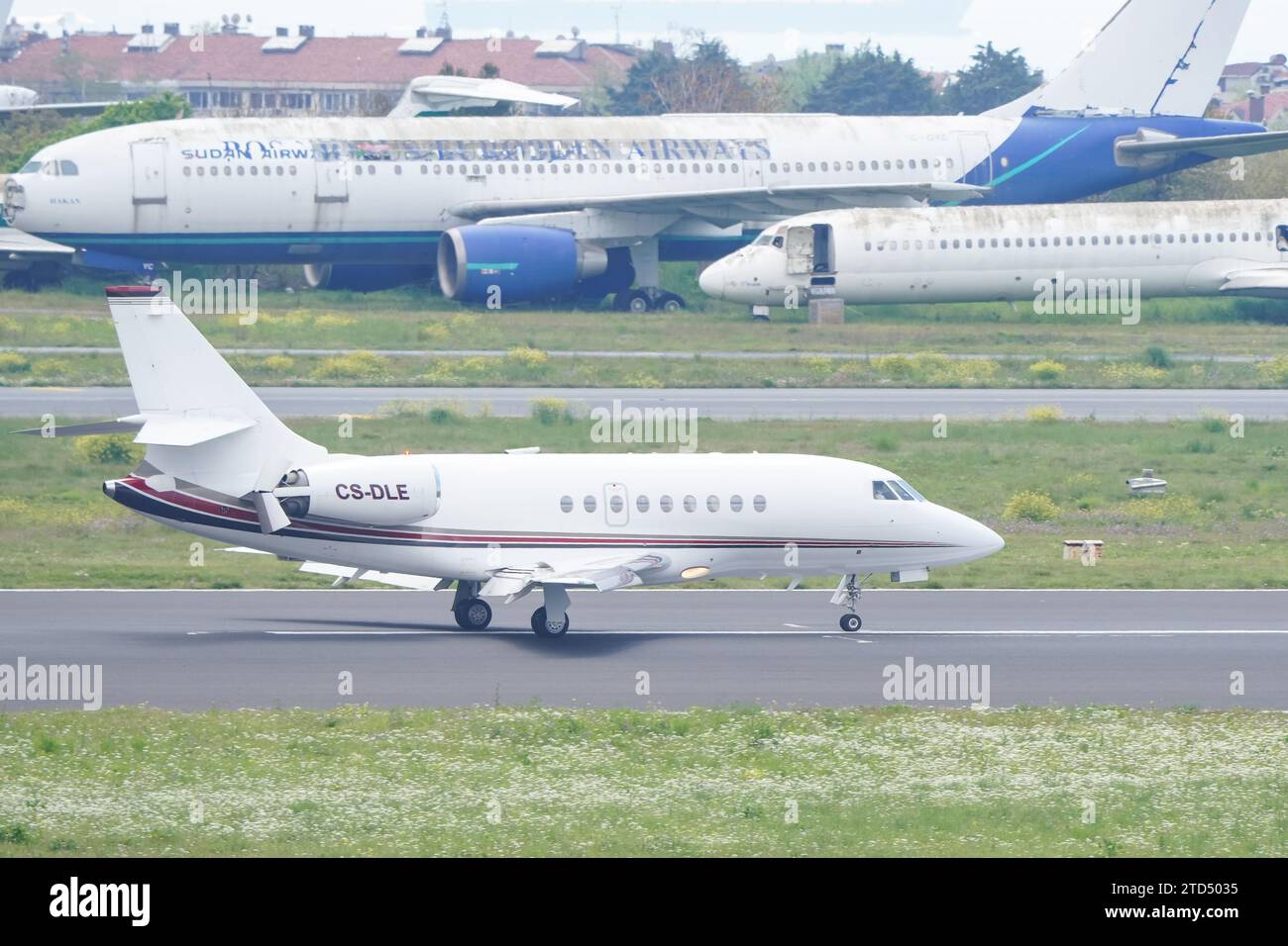 ISTANBUL, TURKIYE - MAY 01, 2023: NetJets Europe Dassault Falcon 2000EX (127) landing to Istanbul Ataturk Airport Stock Photo