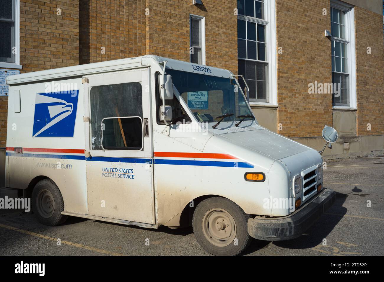 A Grumman LLV US Postal Service mail truck parked at the Caro Michigan post office Stock Photo