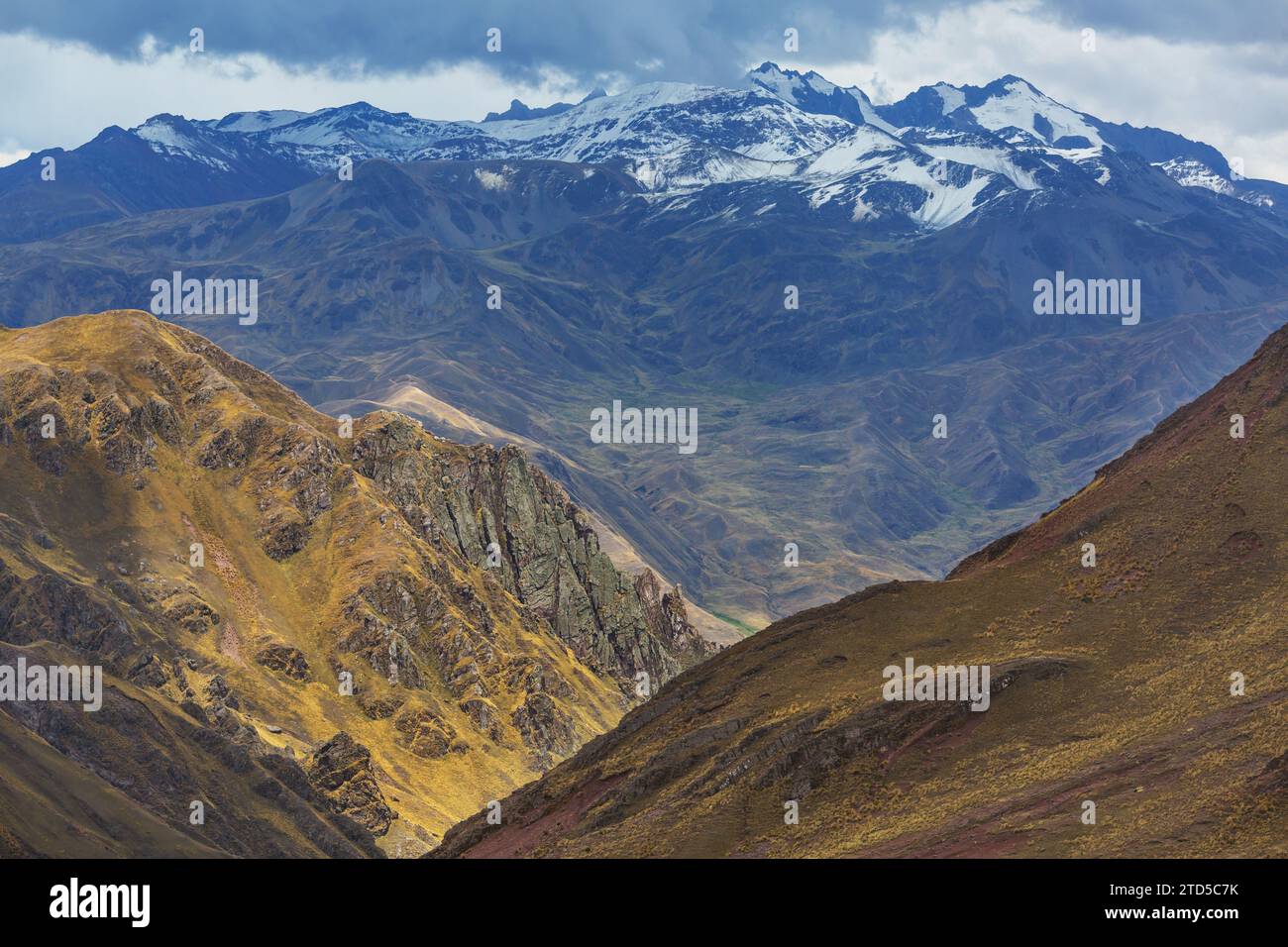 Huaraz peru hi-res stock photography and images - Alamy