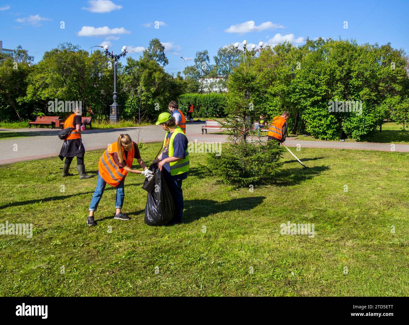 Murmansk, Russia - August 09, 2021: Spring cleaning in the Central Park ...