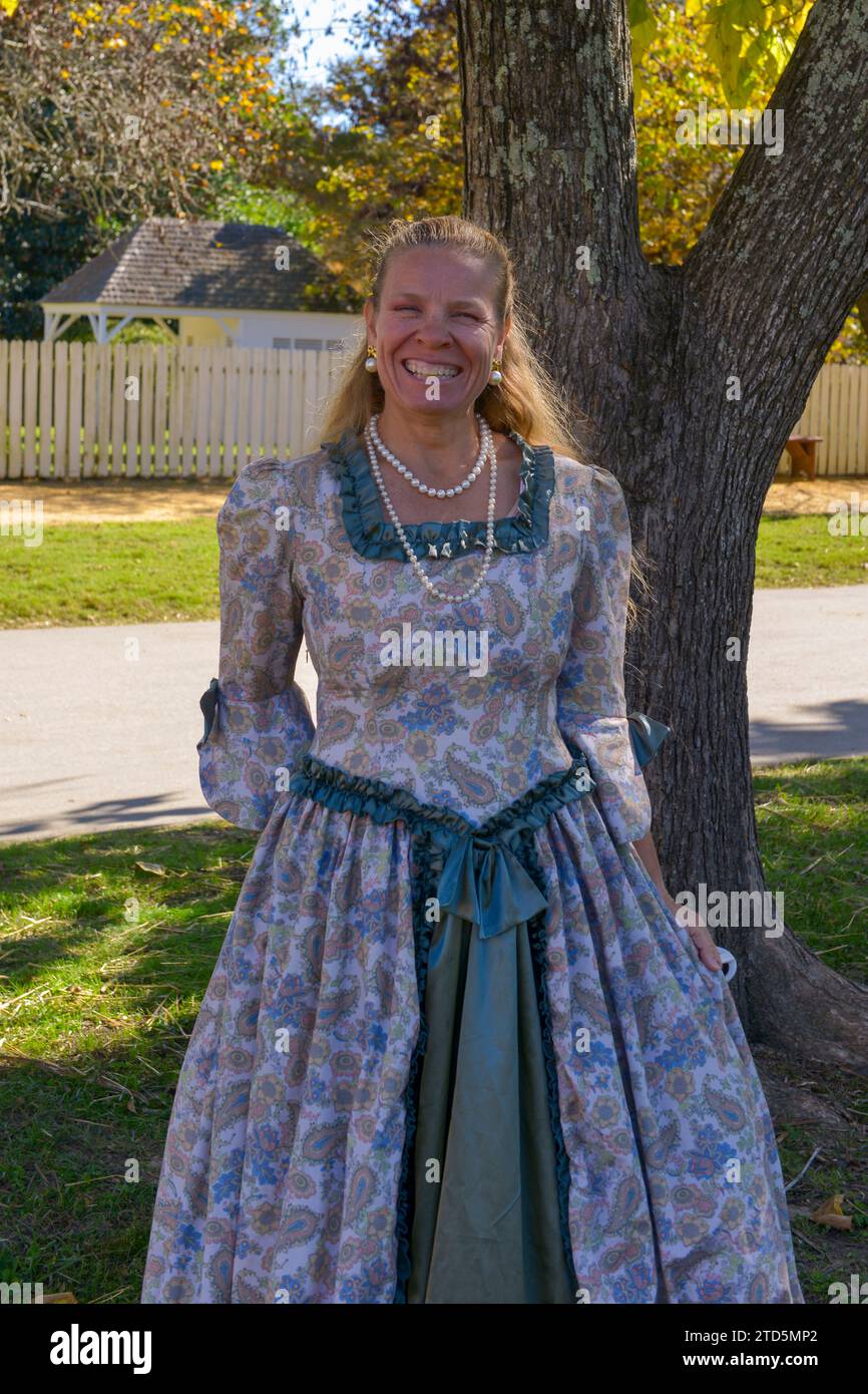 Colonial dress hi-res stock photography and images - Alamy