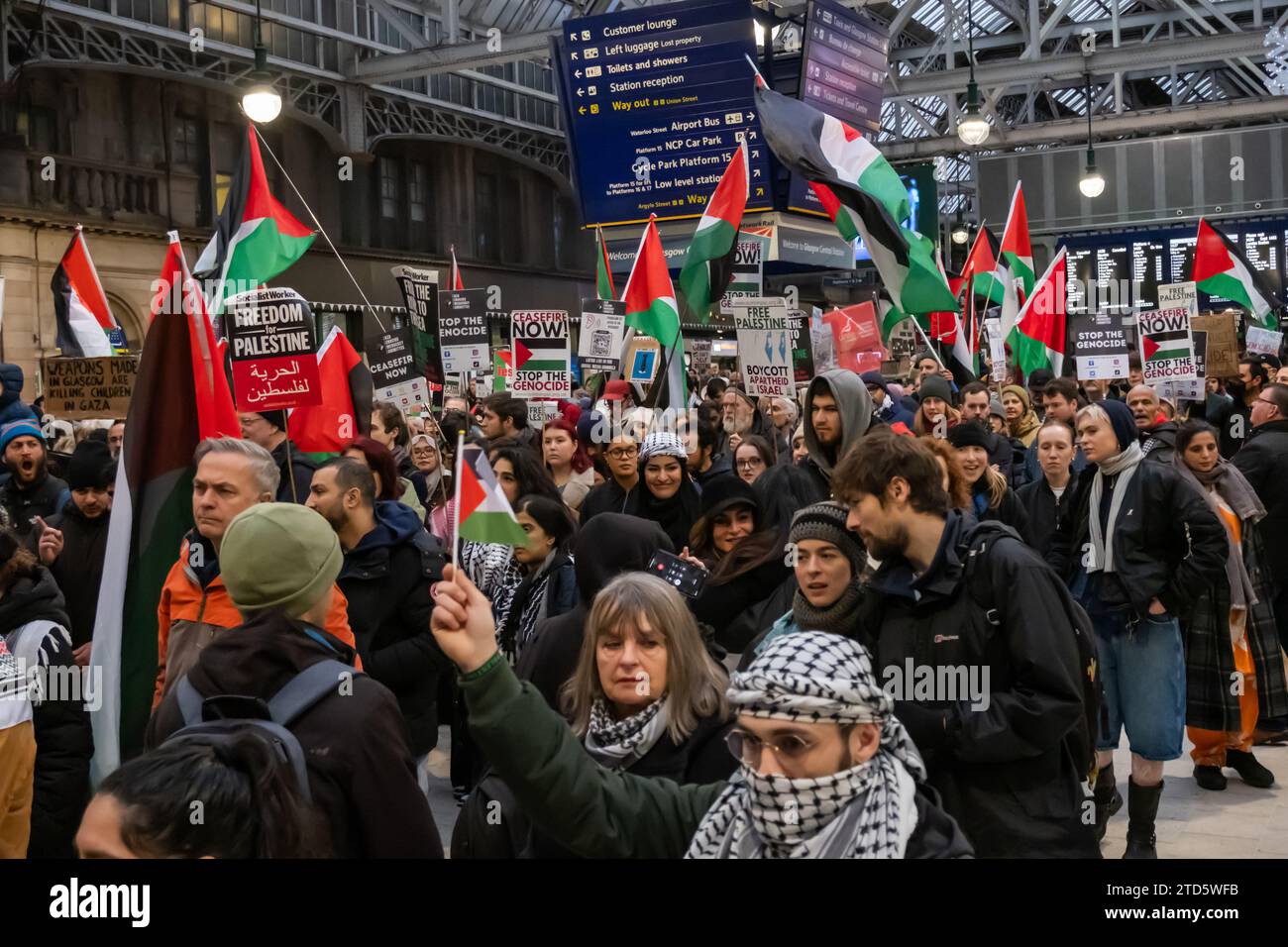 Glasgow, Scotland, UK. 16th December, 2023. People supporting Palestine