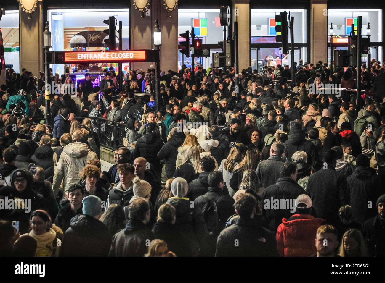 London, UK. 16th Dec, 2023. Christmas shoppers at Oxford Circus. Huge crowds gather around Oxford Circus, Oxford Street and Regent Street on one of the busiest weekends of the year, with shoppers and tourists hunting for bargains and Christmas presents. Several nearby Underground stations were temporarily available for exit only to control the growing crowds. Credit: Imageplotter/Alamy Live News Stock Photo
